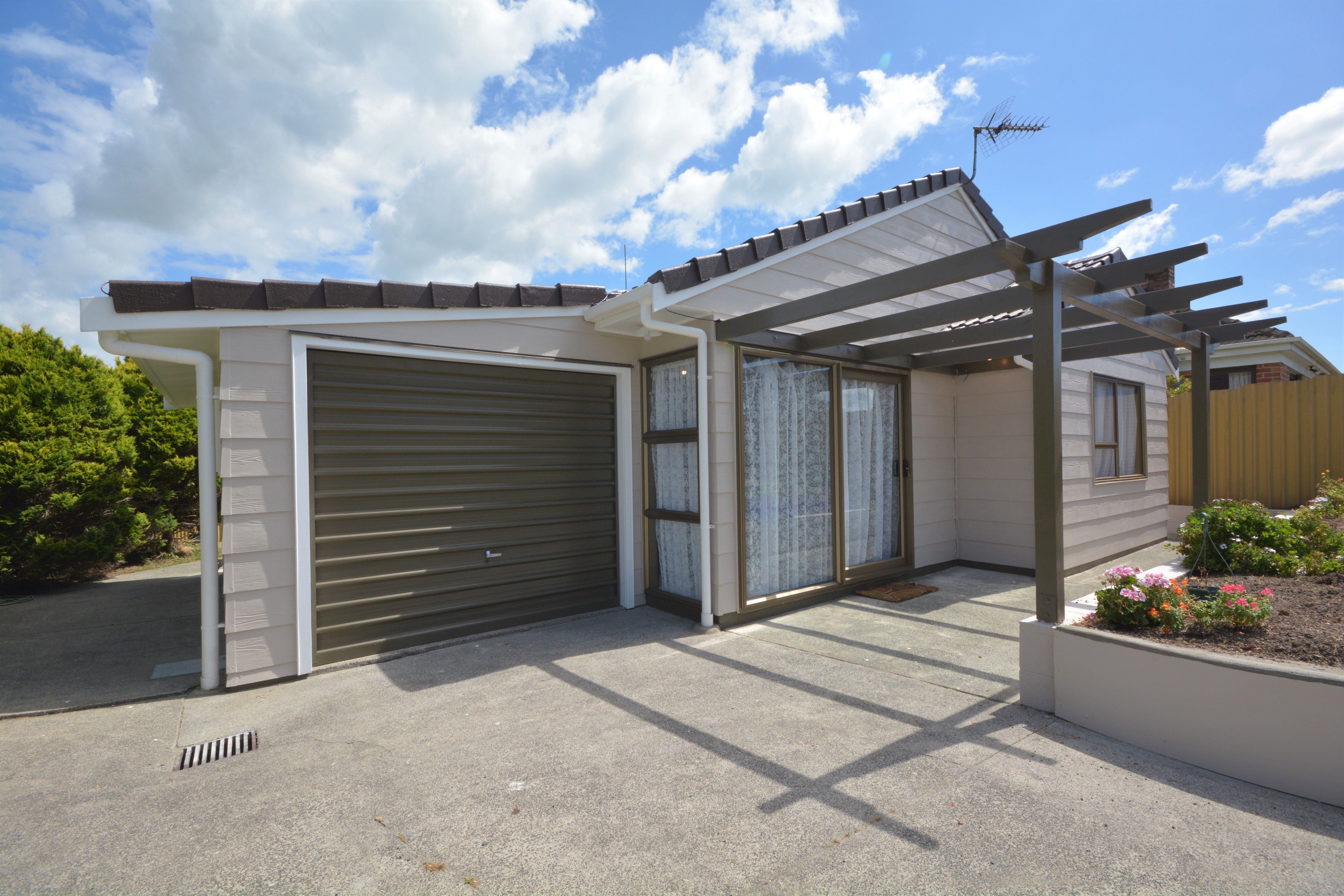 8 McInnes Road, Weymouth, Manukau City