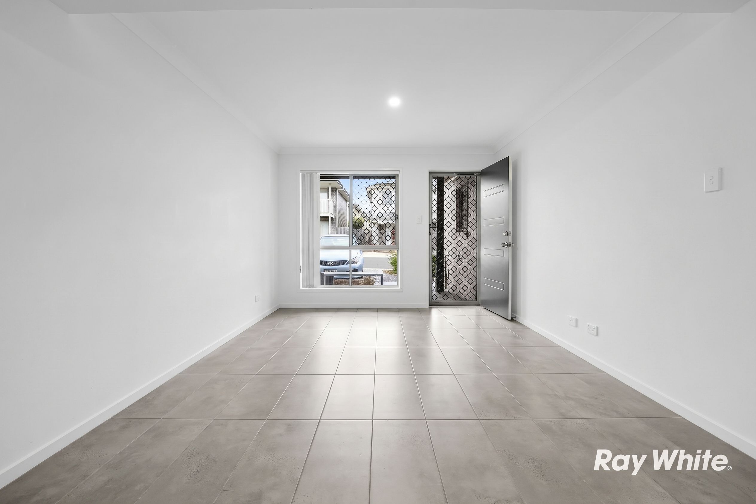 29/29 Claussen Street — photo 3 of 17