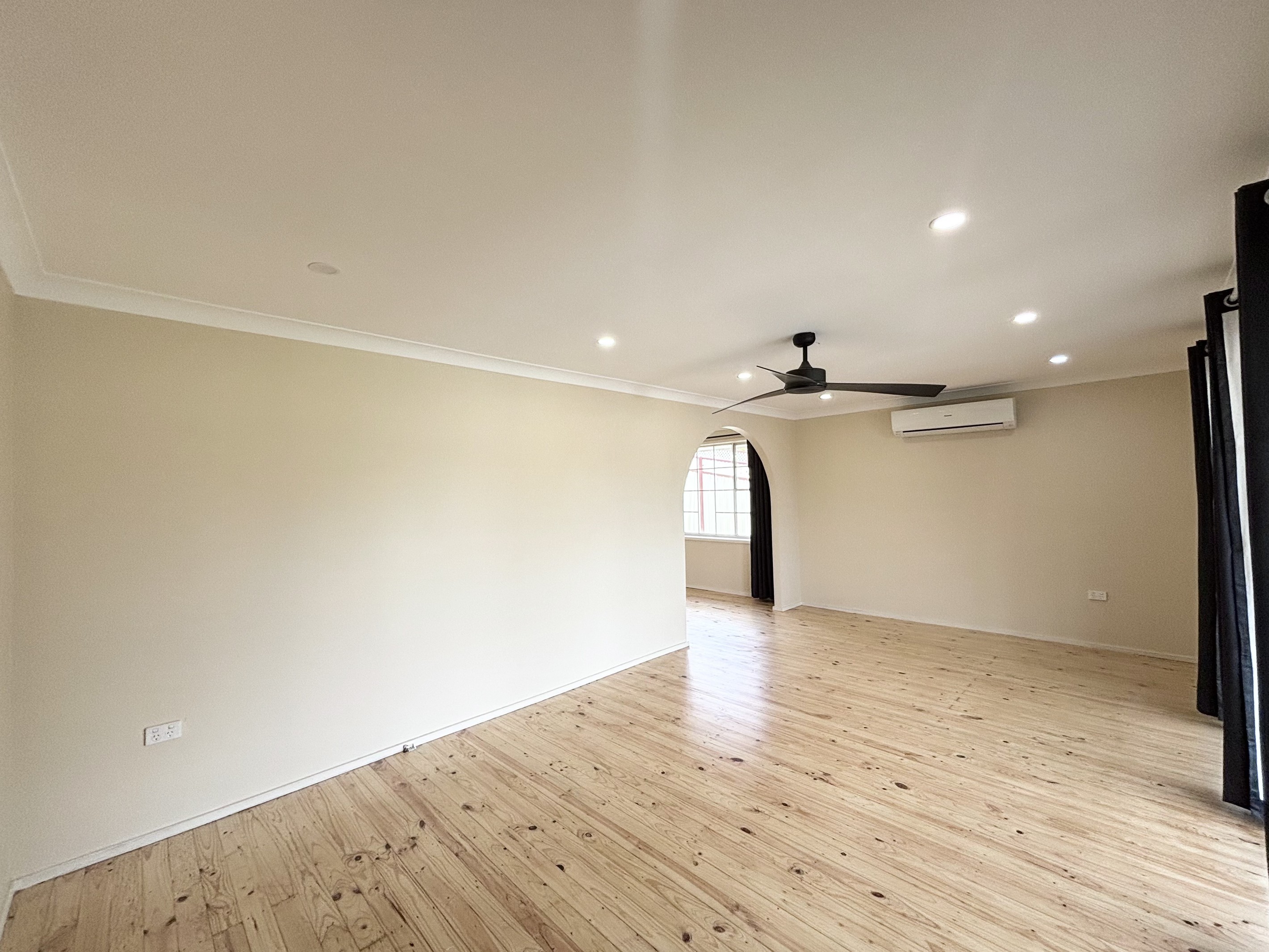 11 Menindee Place, Leumeah, NSW 2560