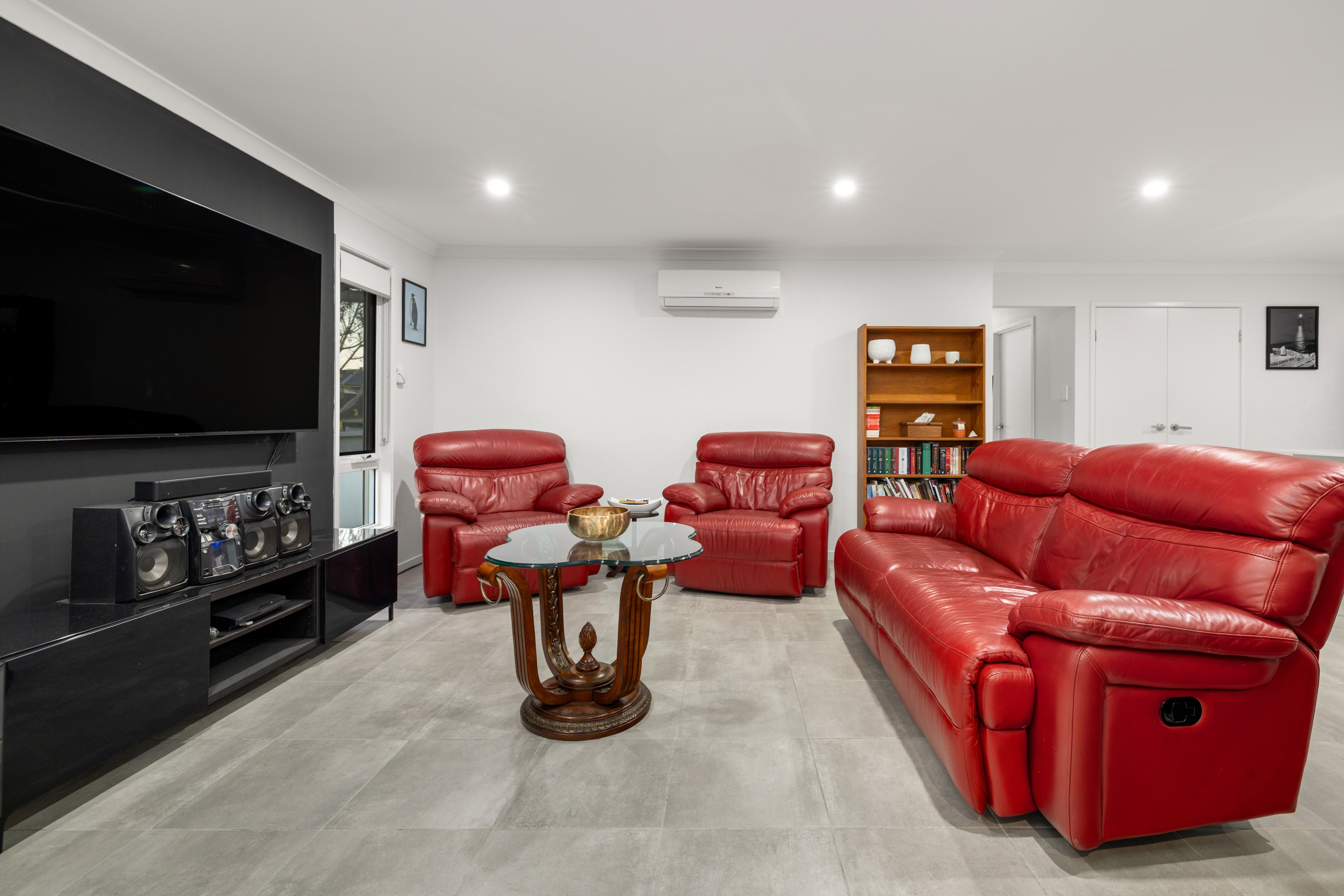 2/50 Foxtail Road — photo 6 of 17