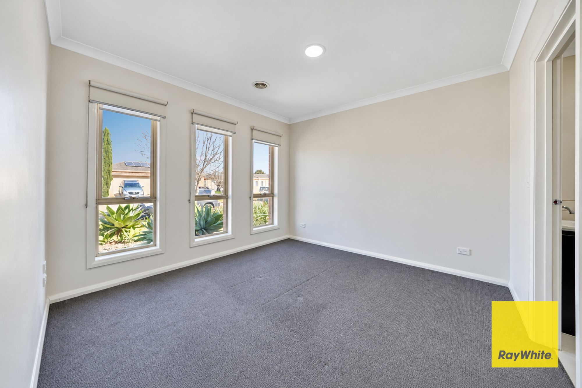 12 Tony Drive — photo 4 of 15