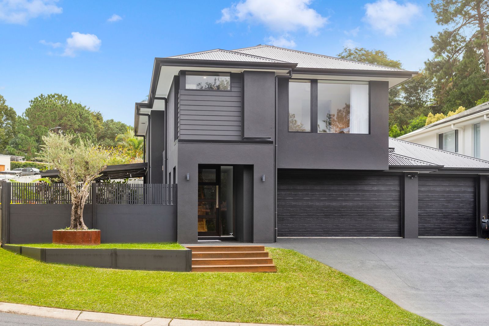 6 Taperell Drive — photo 5 of 15