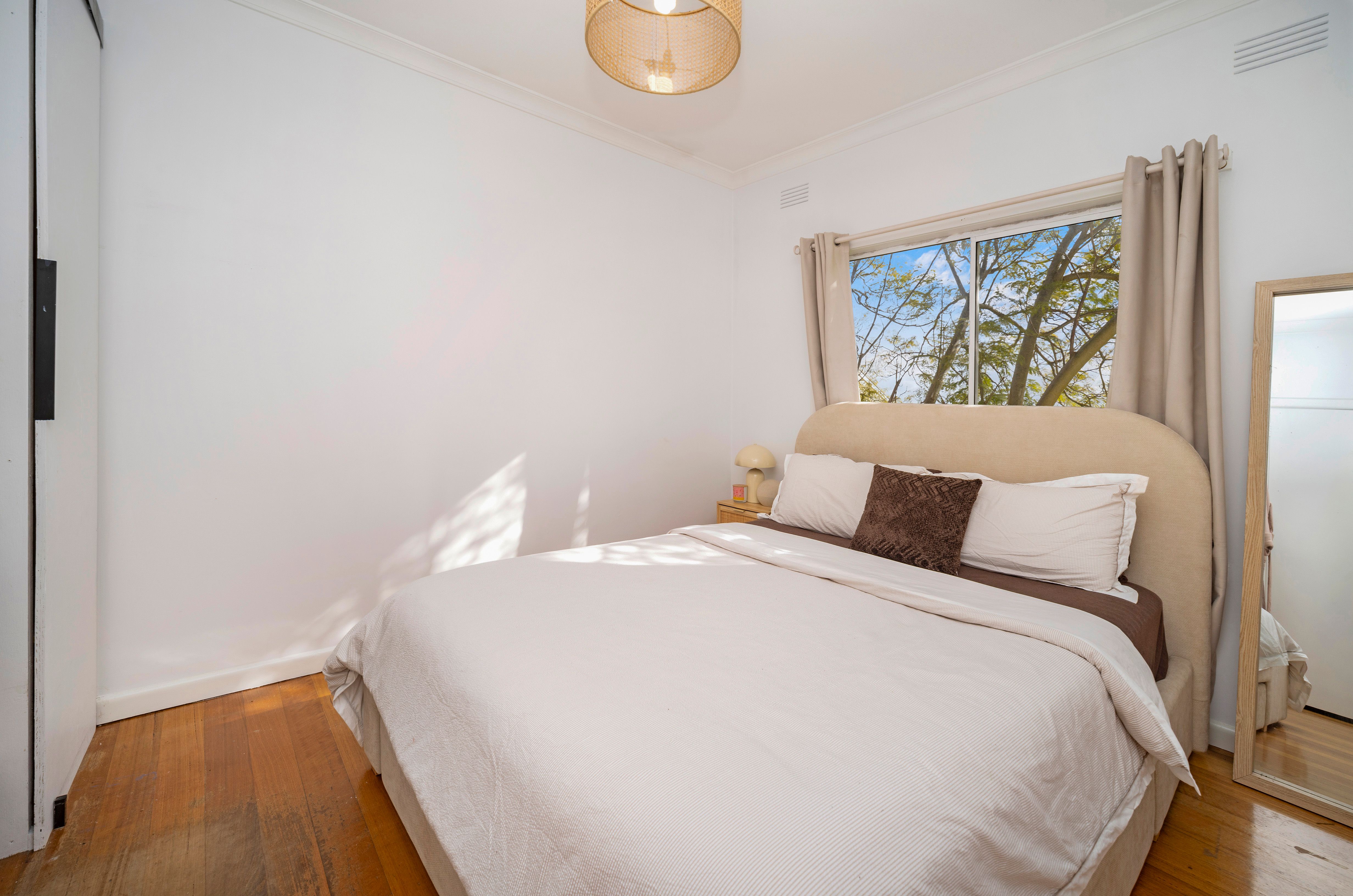 4 Monash Avenue — photo 7 of 13