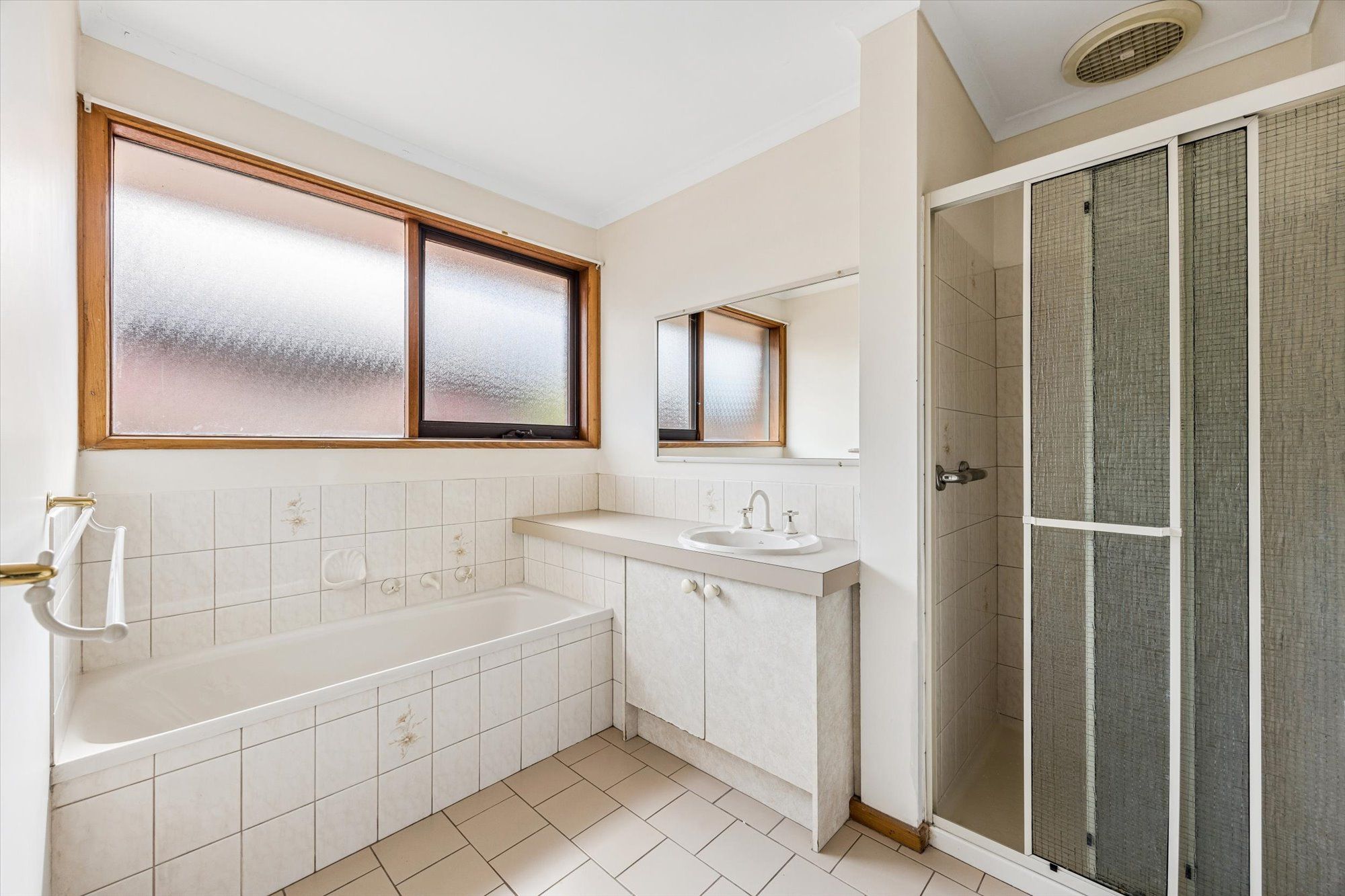 53 Severn Crescent, Rowville, VIC 3178 - House for Rent - Ray White ...