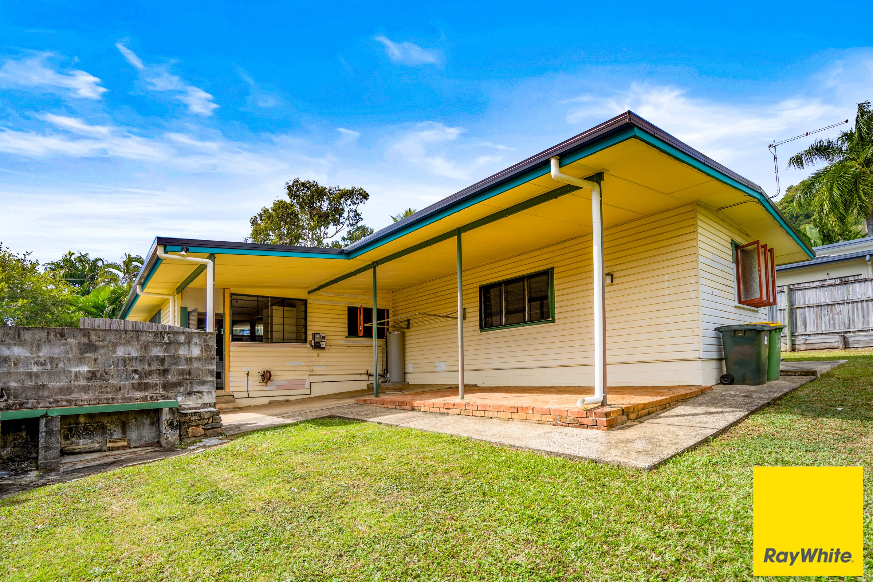 17 Petersen Street, Trinity Beach, QLD 4879