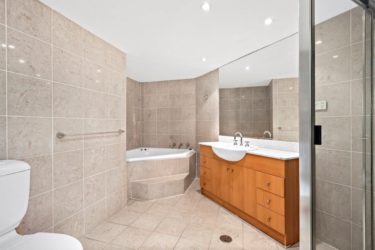 8J/36-42 Princess Street — photo 7 of 10