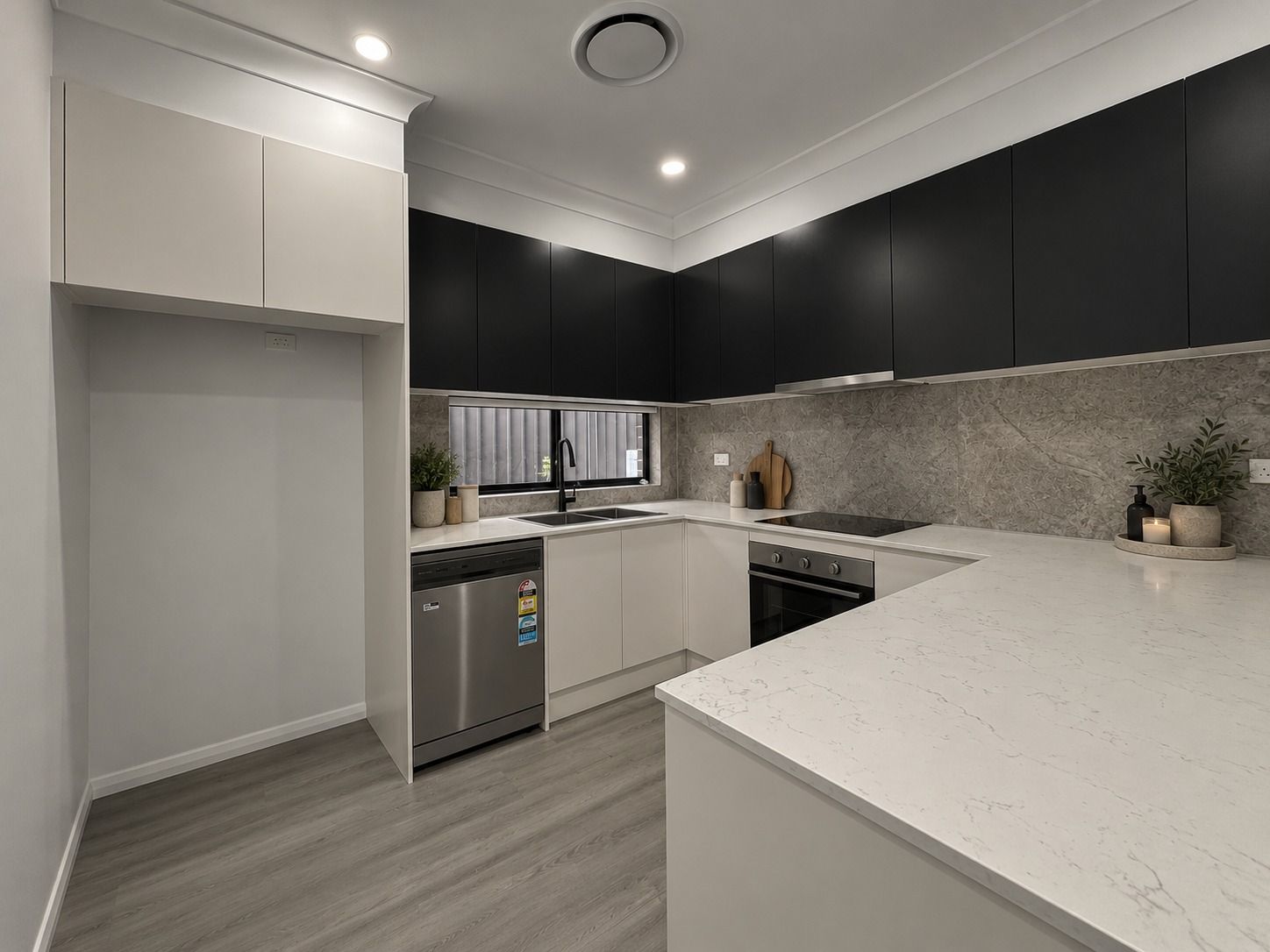 11 Kiora Street — photo 5 of 18