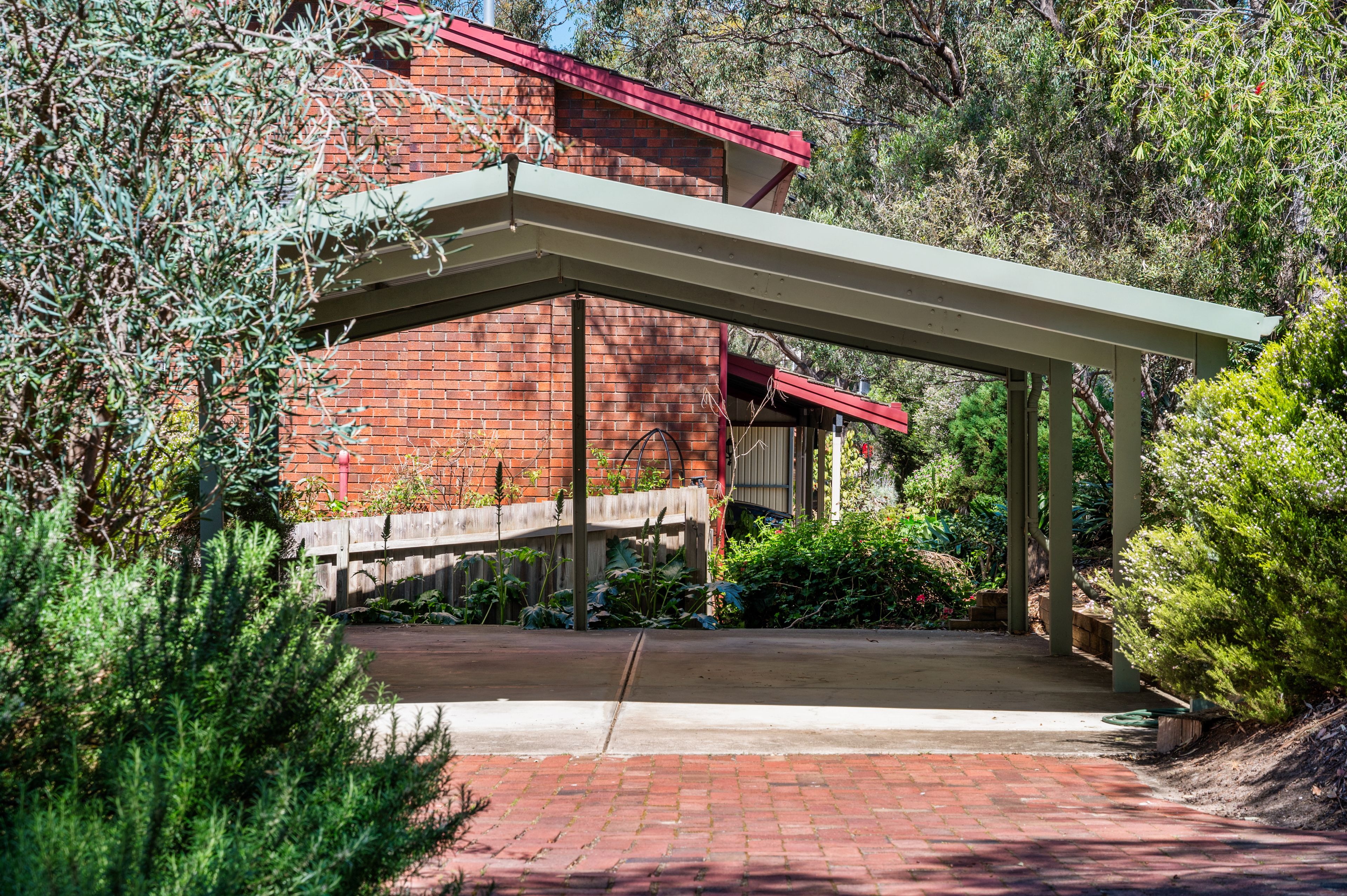 26 Orleana Street — photo 3 of 28