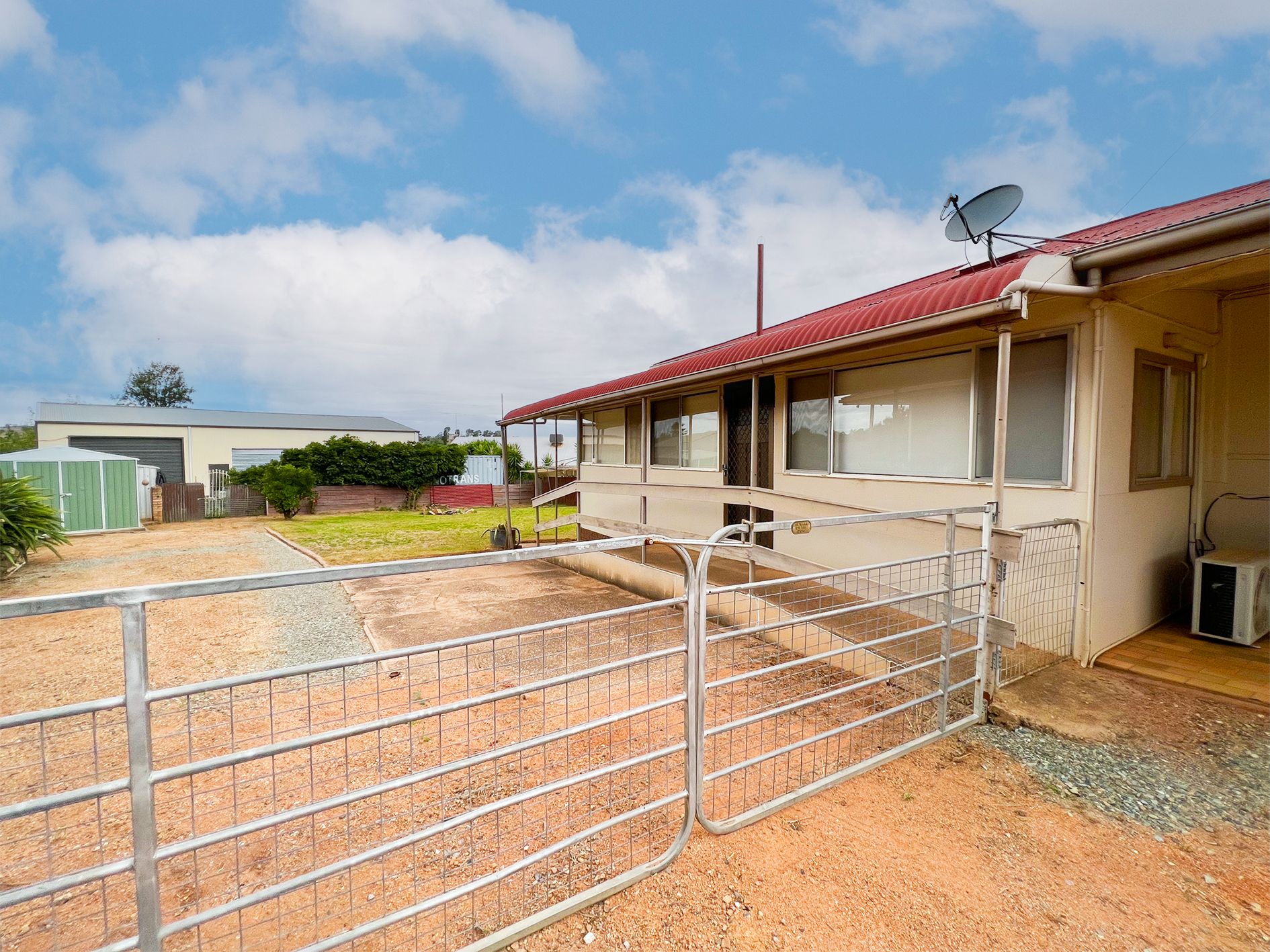 25 Jones Street, Parkes, NSW 2870