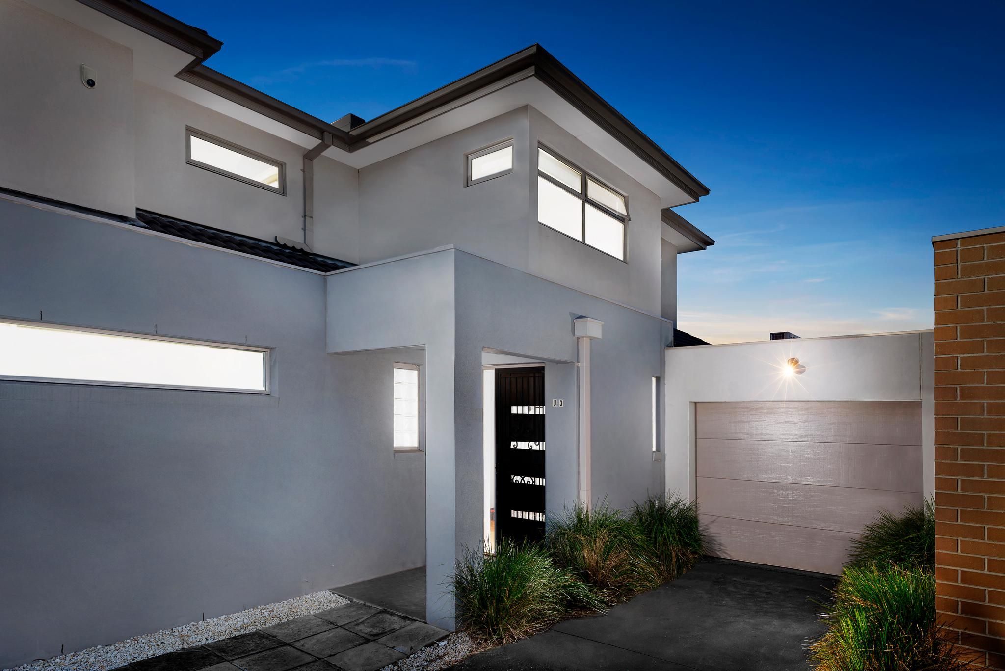 10 Newbigin Street, Burwood VIC 3125