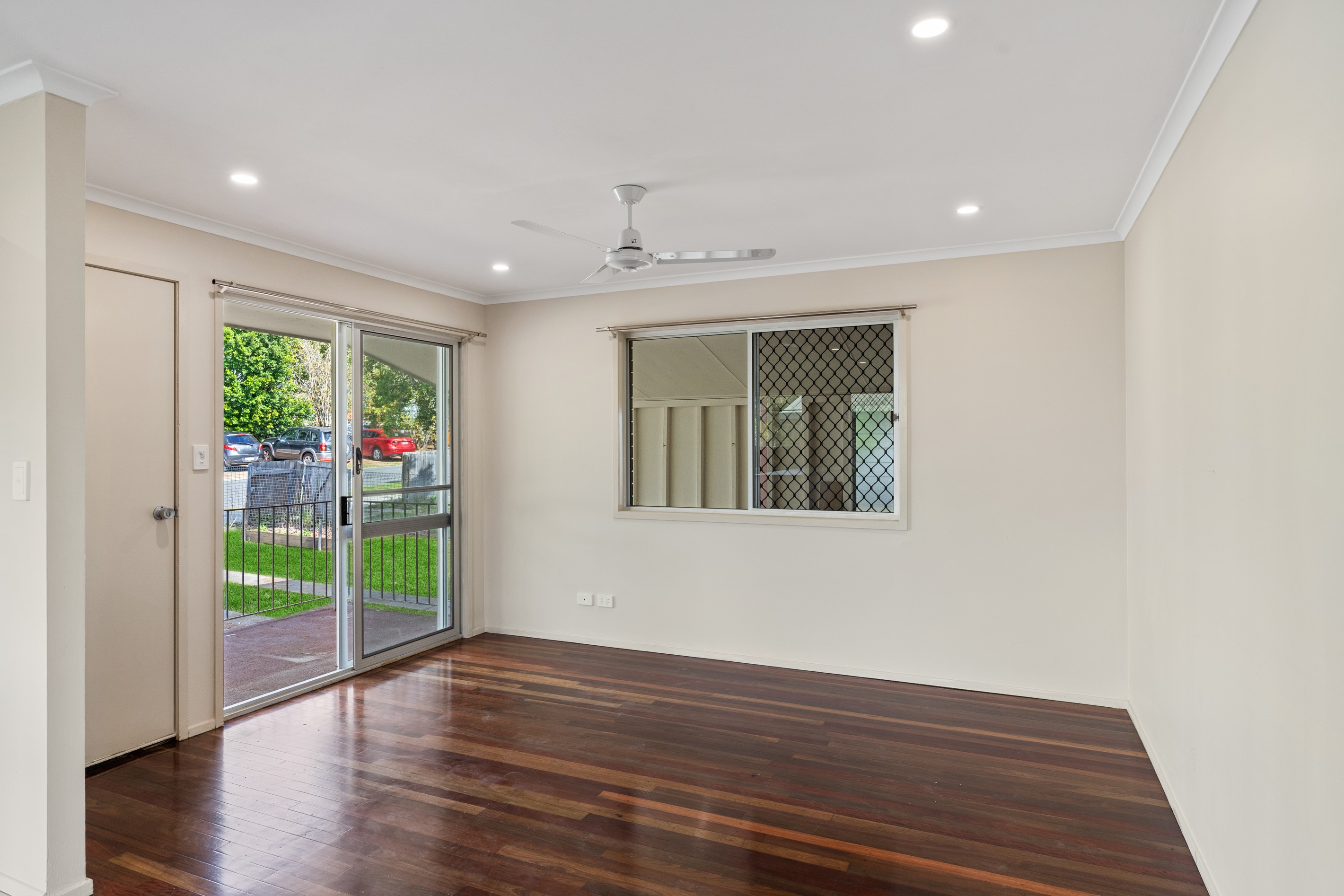 33 Railway Avenue, Strathpine, QLD 4500
