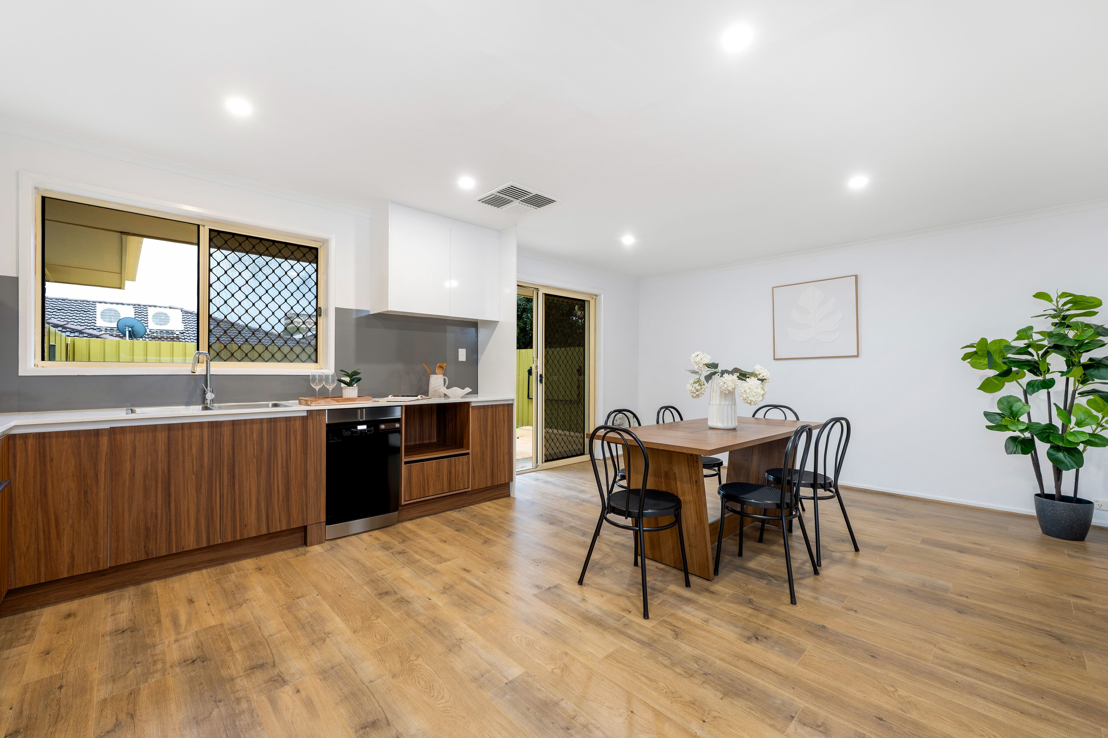 4/3 Meadowvale Road — photo 9 of 17