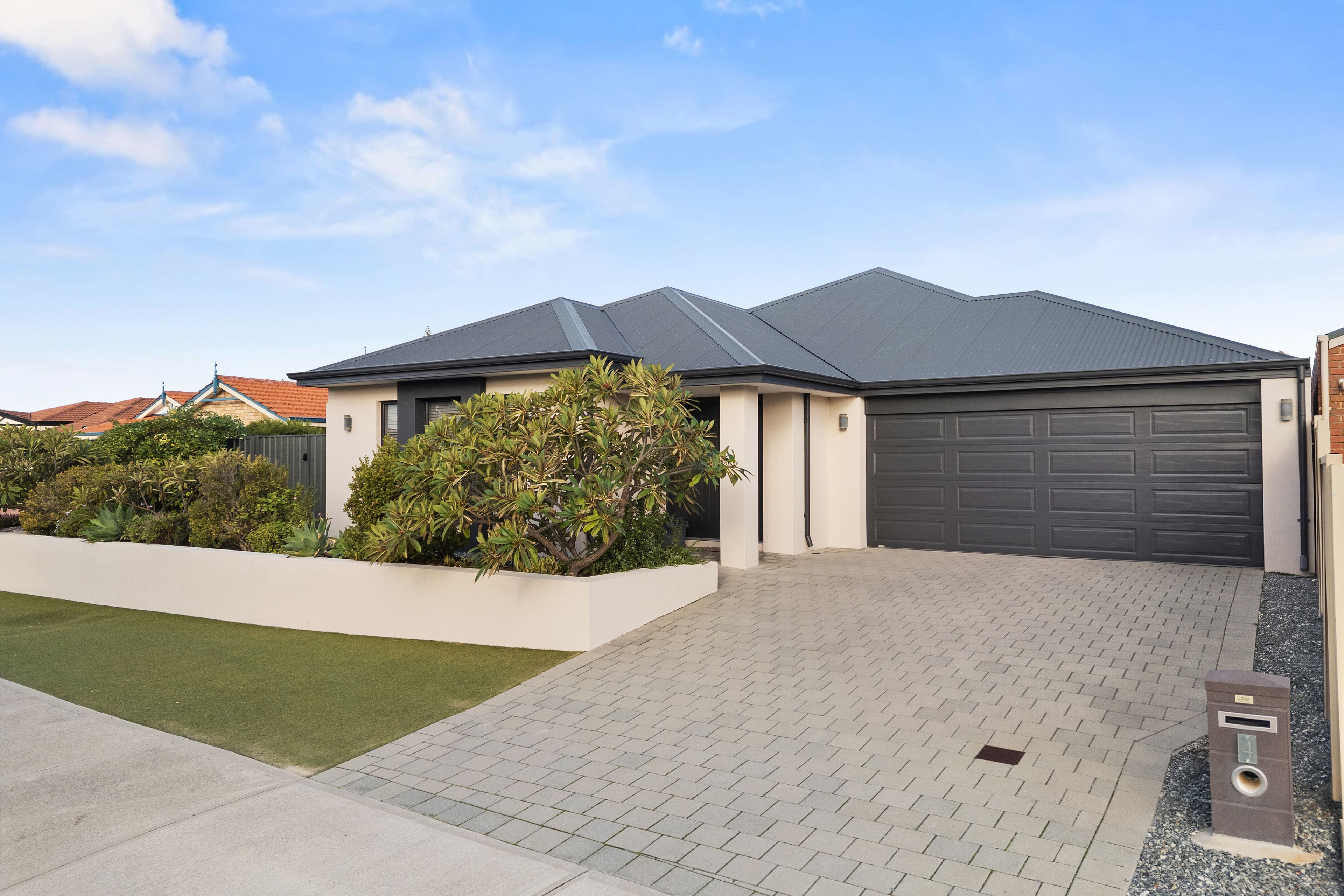 4 Vila Do Porto Crescent — photo 3 of 29
