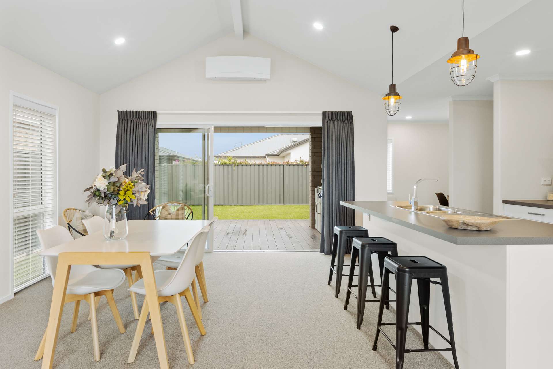 64 Eriksen Road photo 7