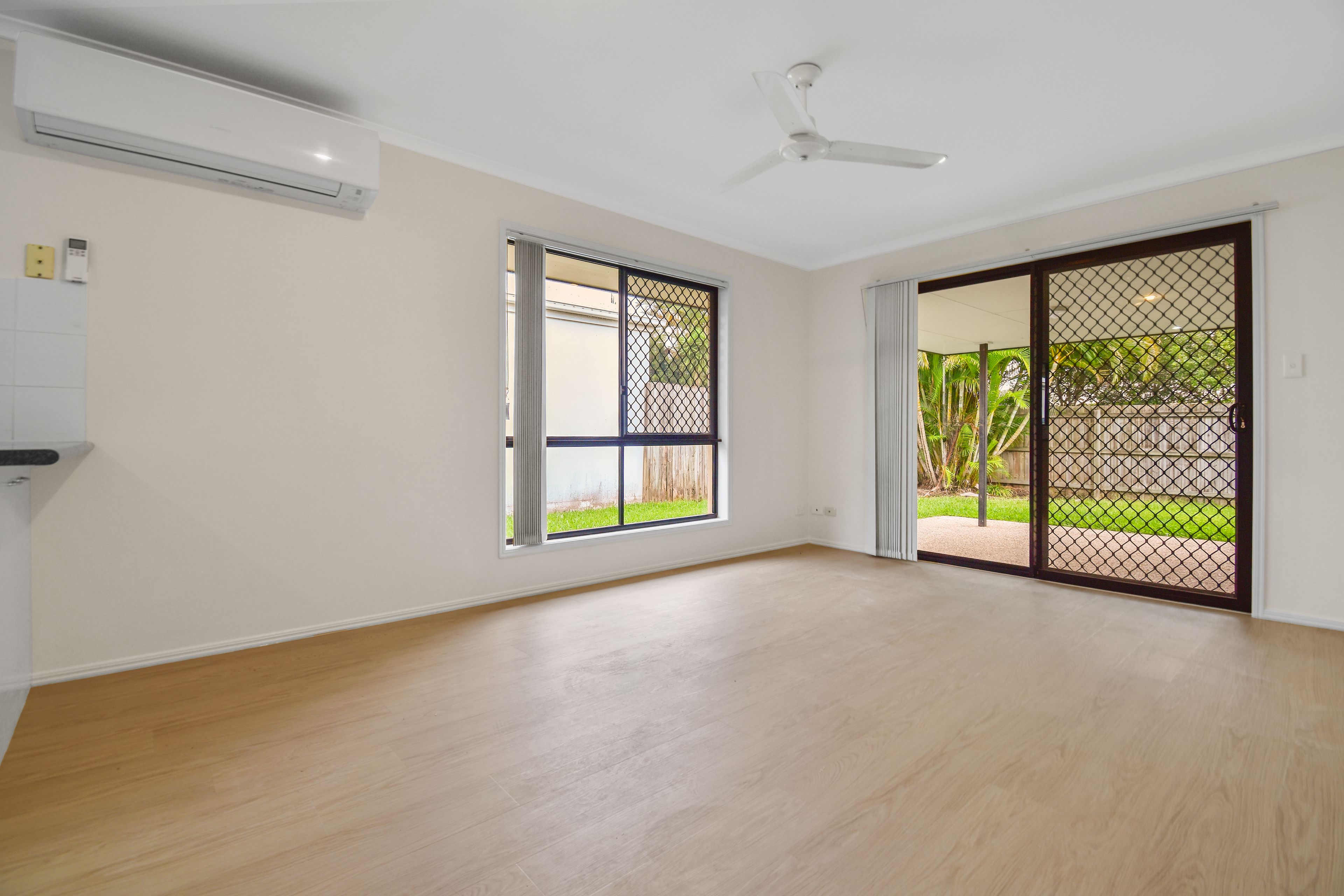 26 Springbrook Street — photo 3 of 12