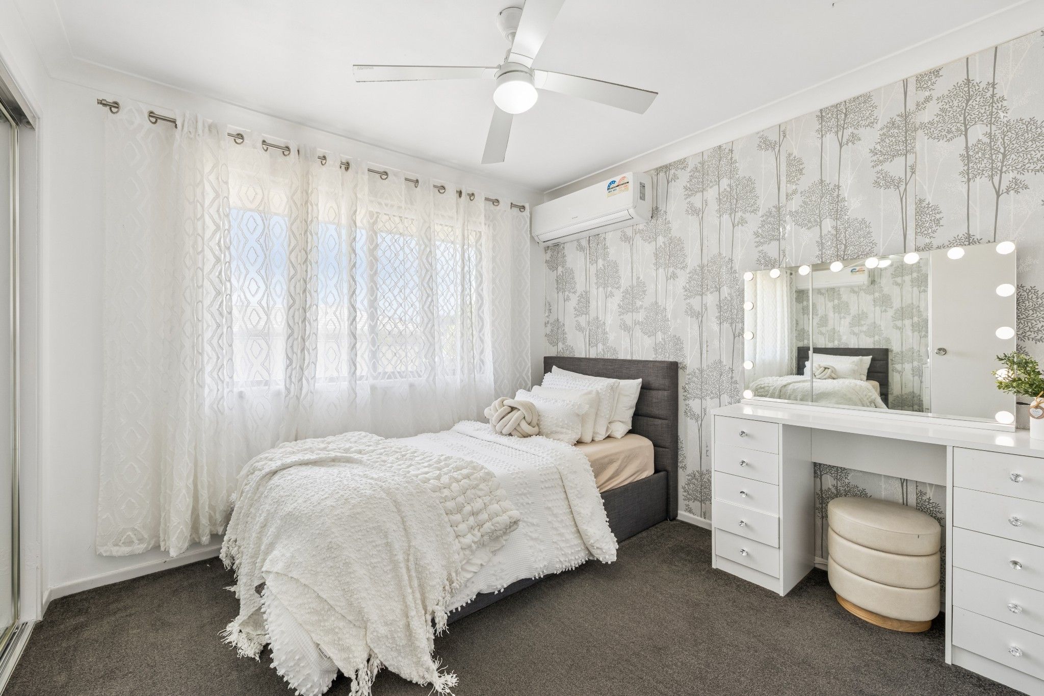 19 Corsloot Street — photo 8 of 18