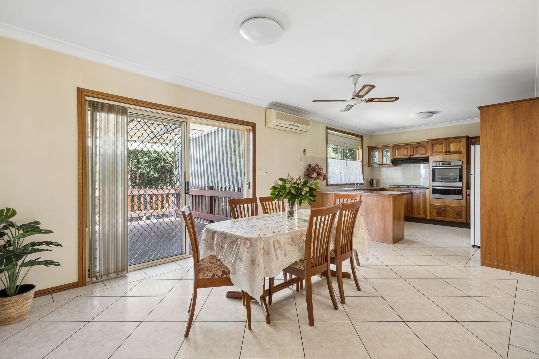 6 Cole Avenue — photo 4 of 15