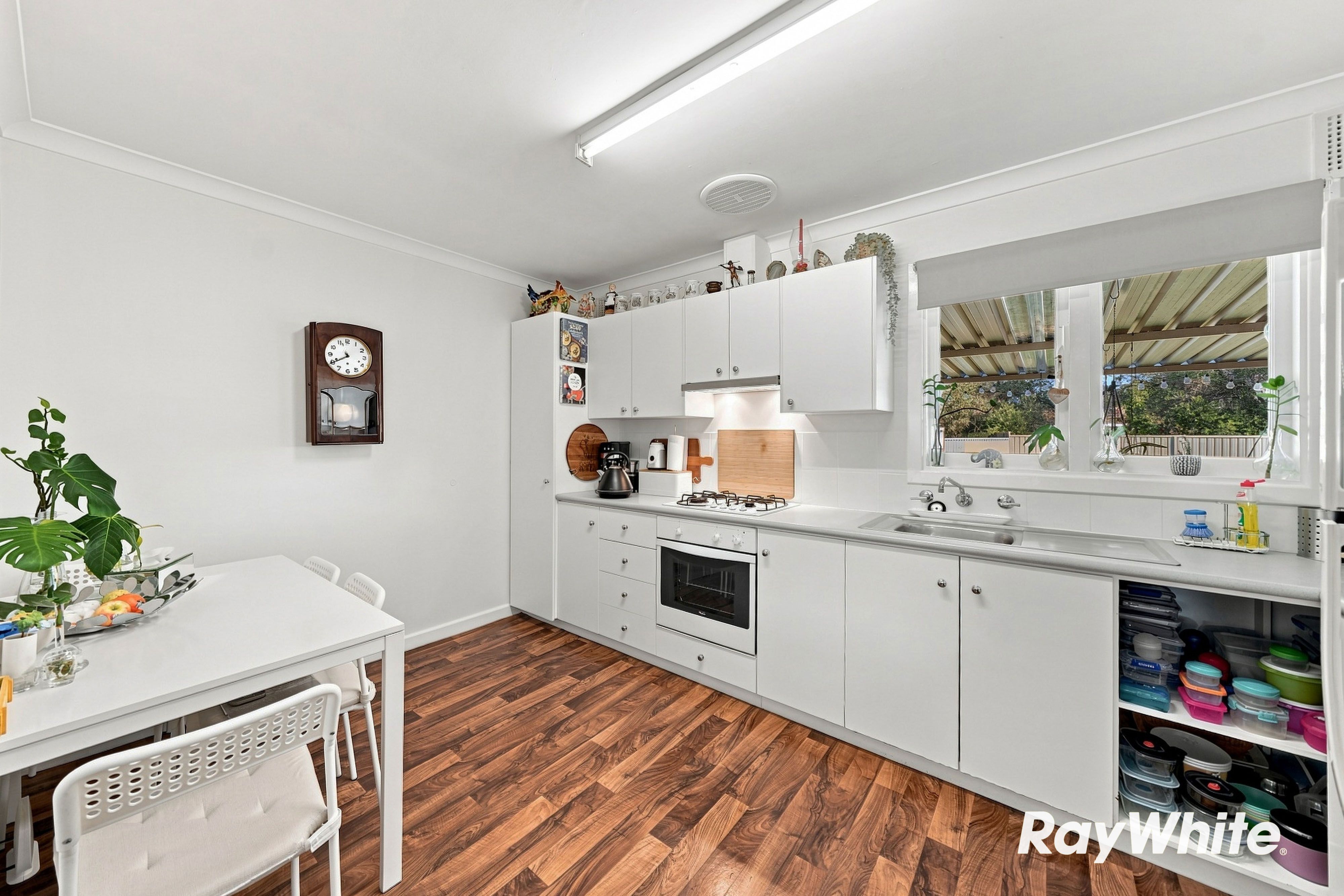 6/43 Golders Way — photo 10 of 25