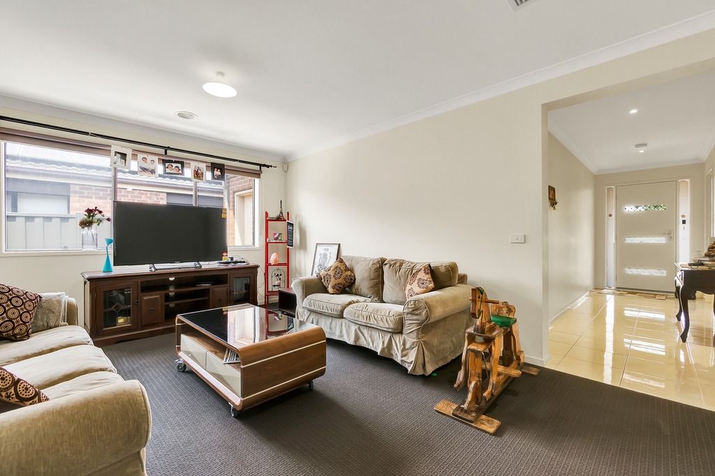 34 Goodenia Avenue, Manor Lakes, VIC 3024
