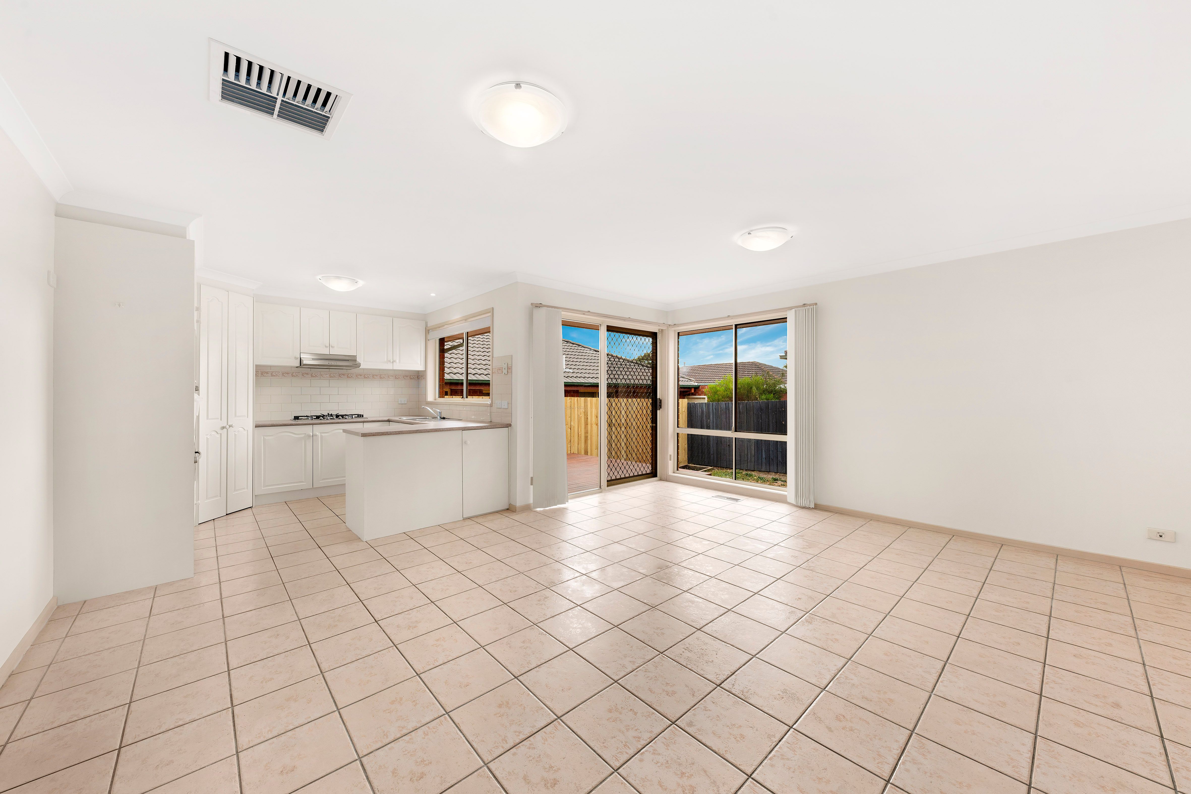 4/12 Karingal Street, Croydon North, VIC 3136