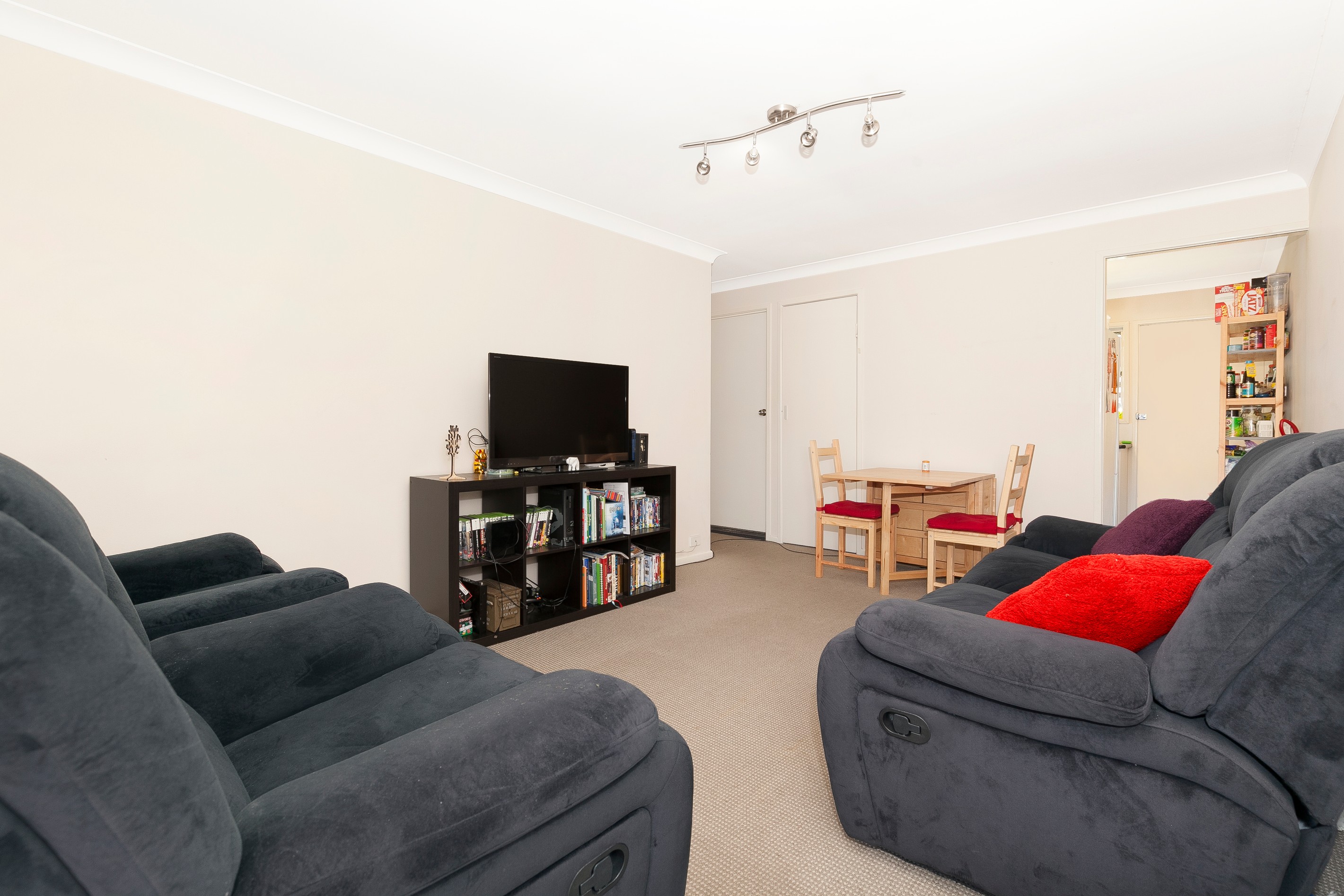 1/4 Roseglen Street, Greenslopes, QLD 4120