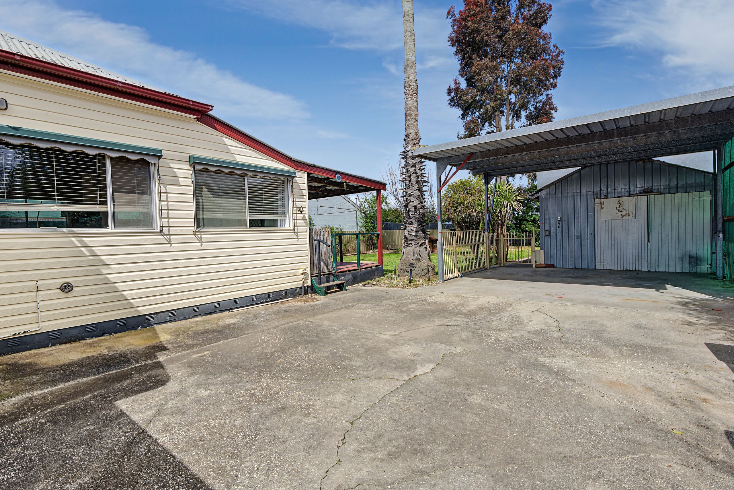 213 Wantigong Street — photo 8 of 10