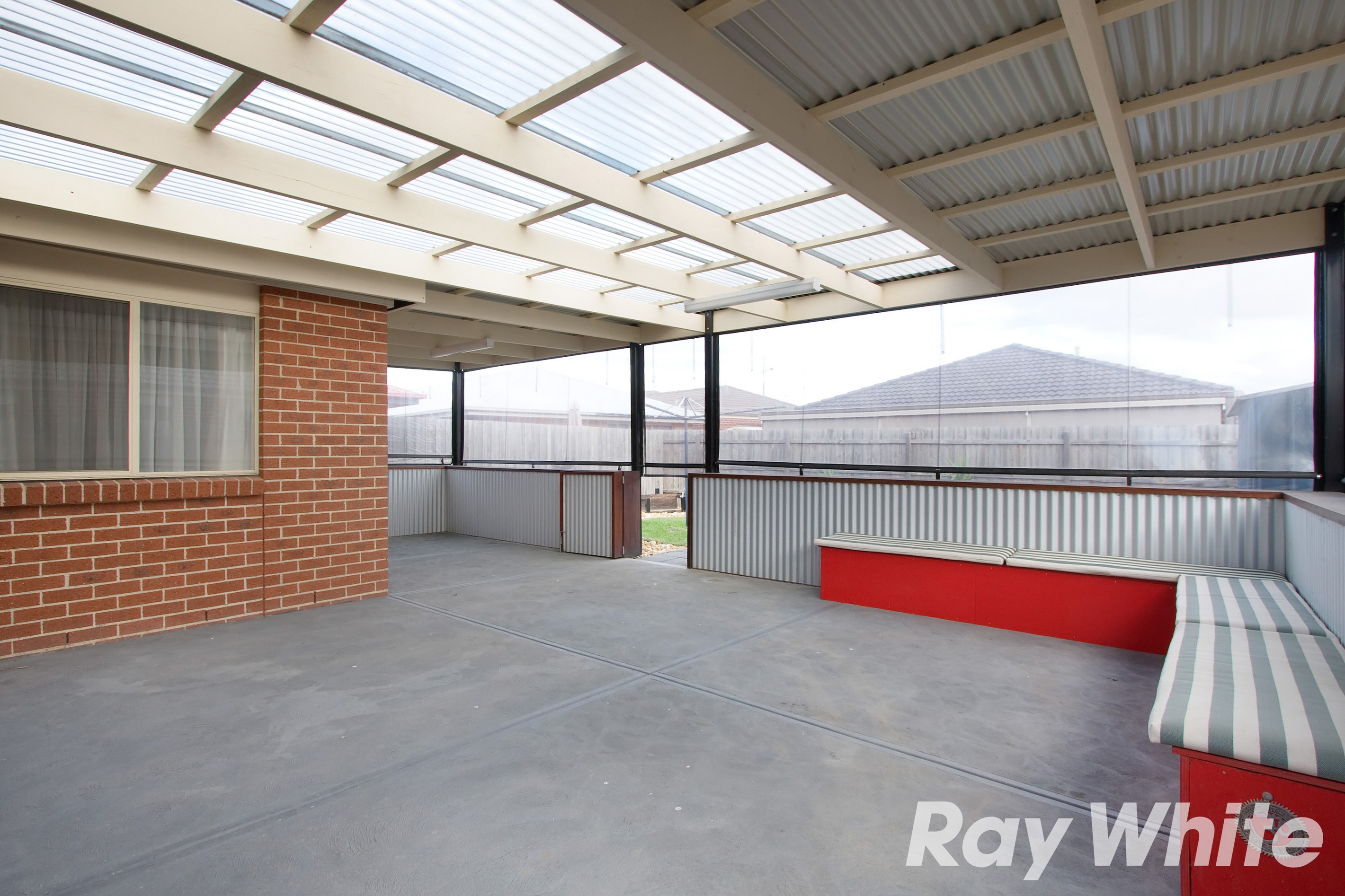 8 Whipbird Court, Pakenham, VIC 3810