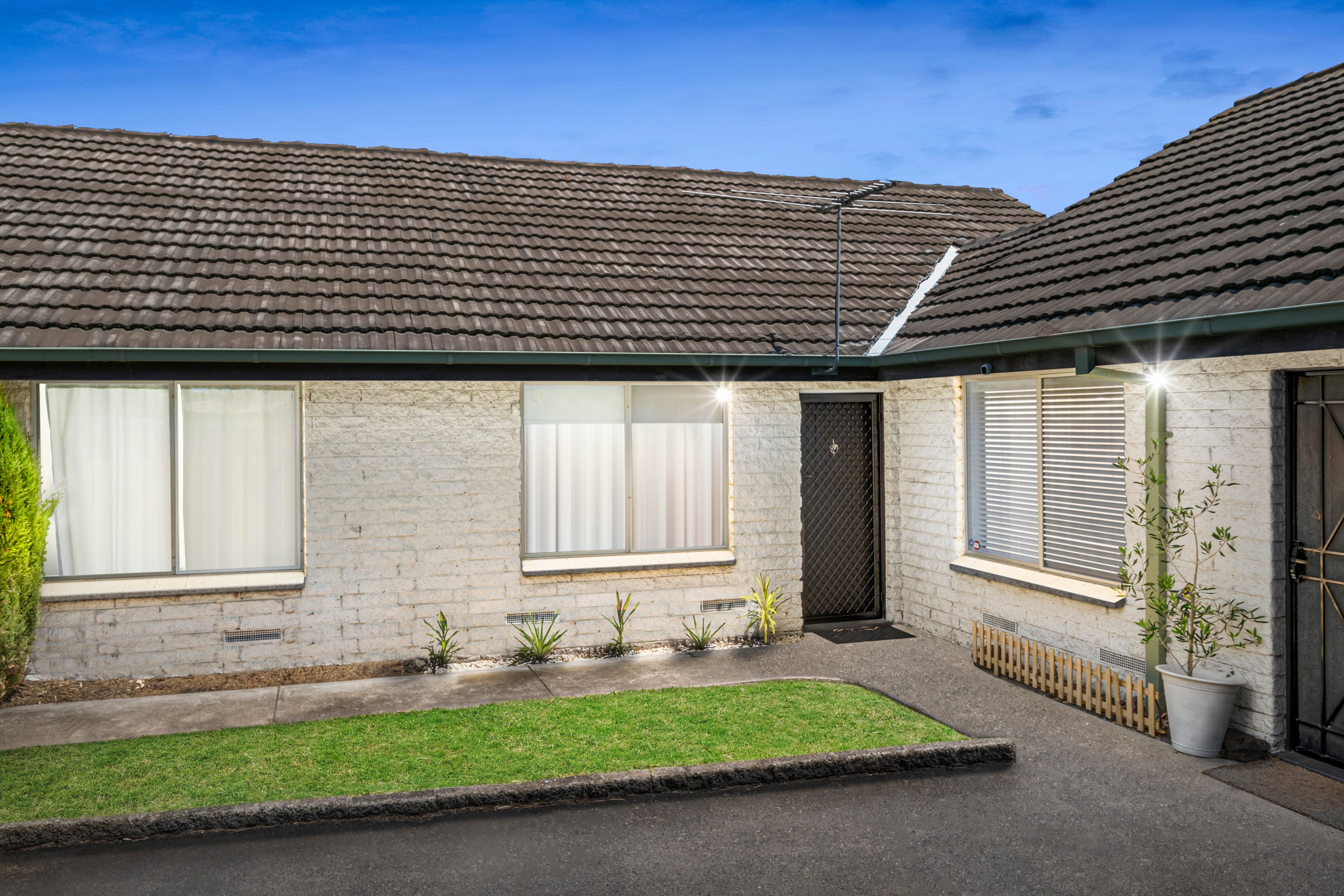 1A Hannah Street, Seaford VIC 3198