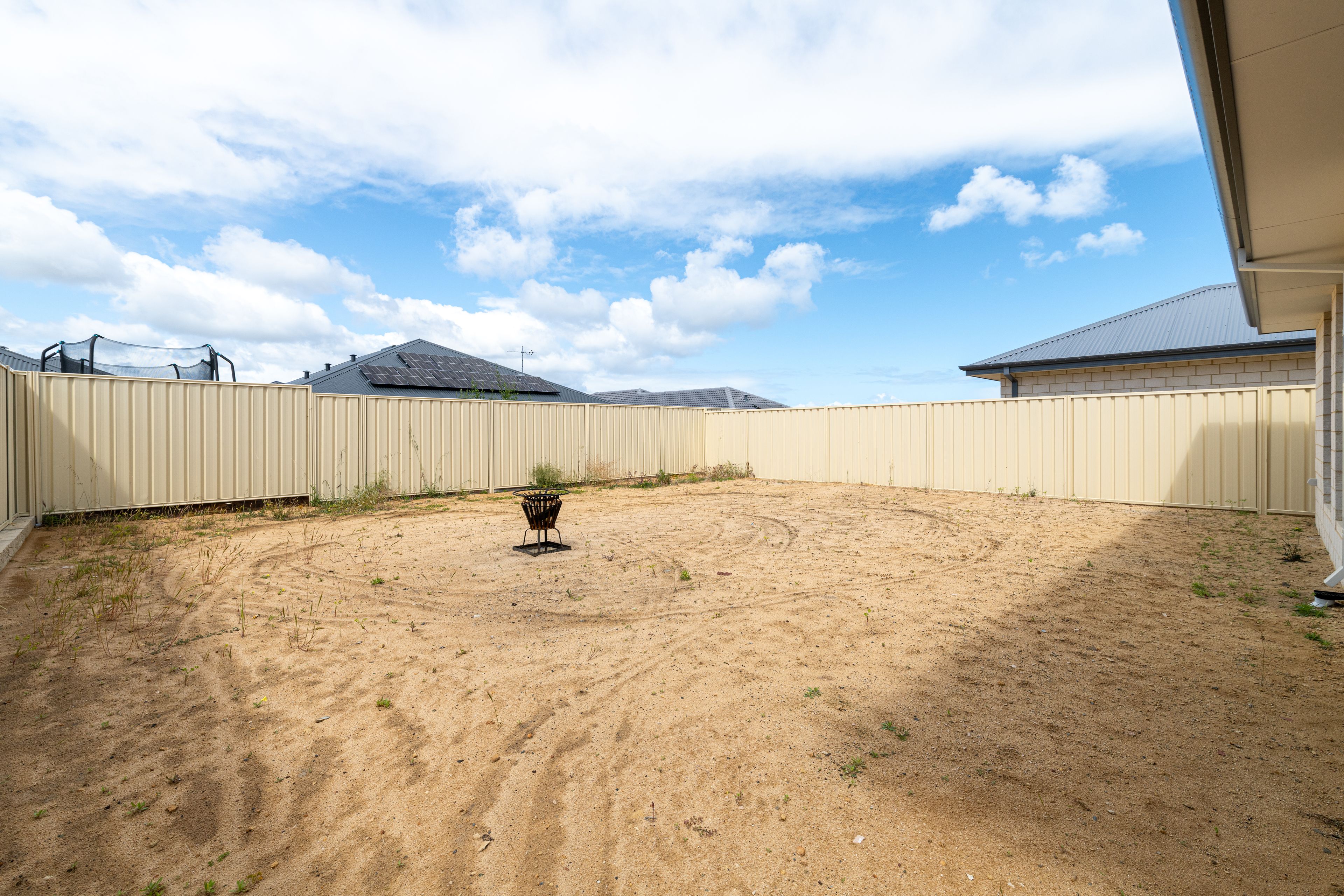 26 Camargue Street — photo 14 of 15