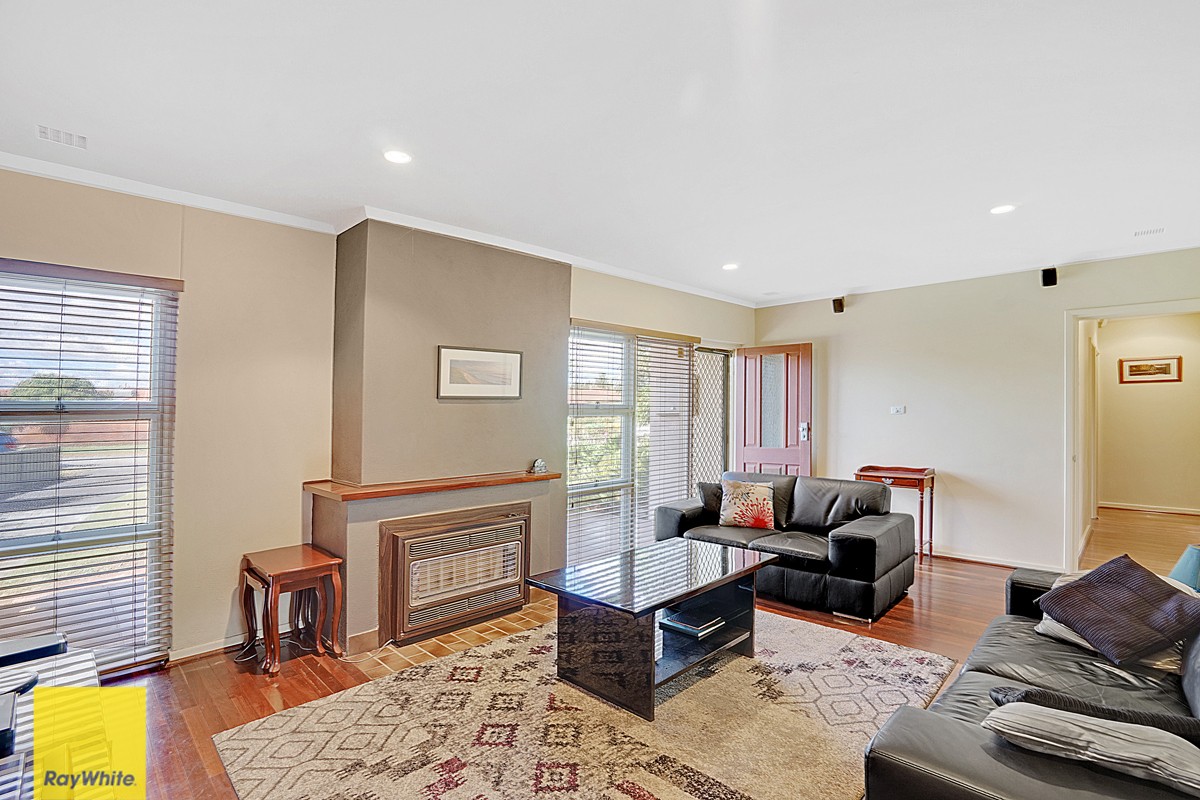 11 Dallwin Street, Dianella, WA 6059