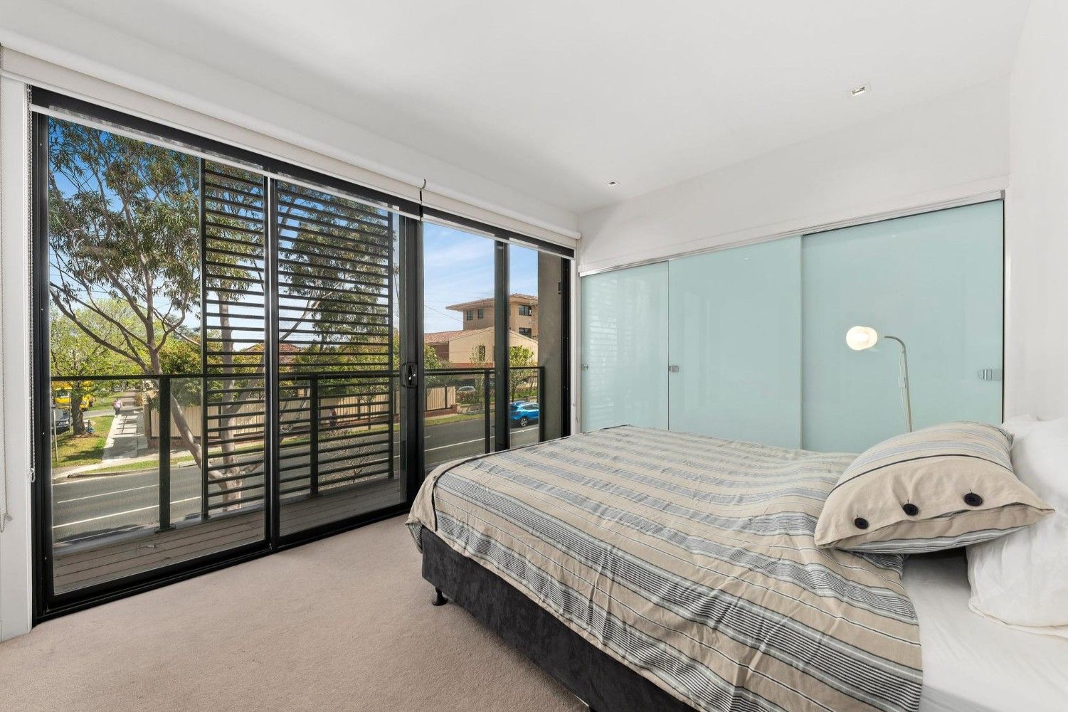 2/415 Warrigal Road — photo 5 of 5