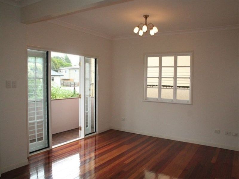 34 Lancelot Street, Tennyson, QLD 4105