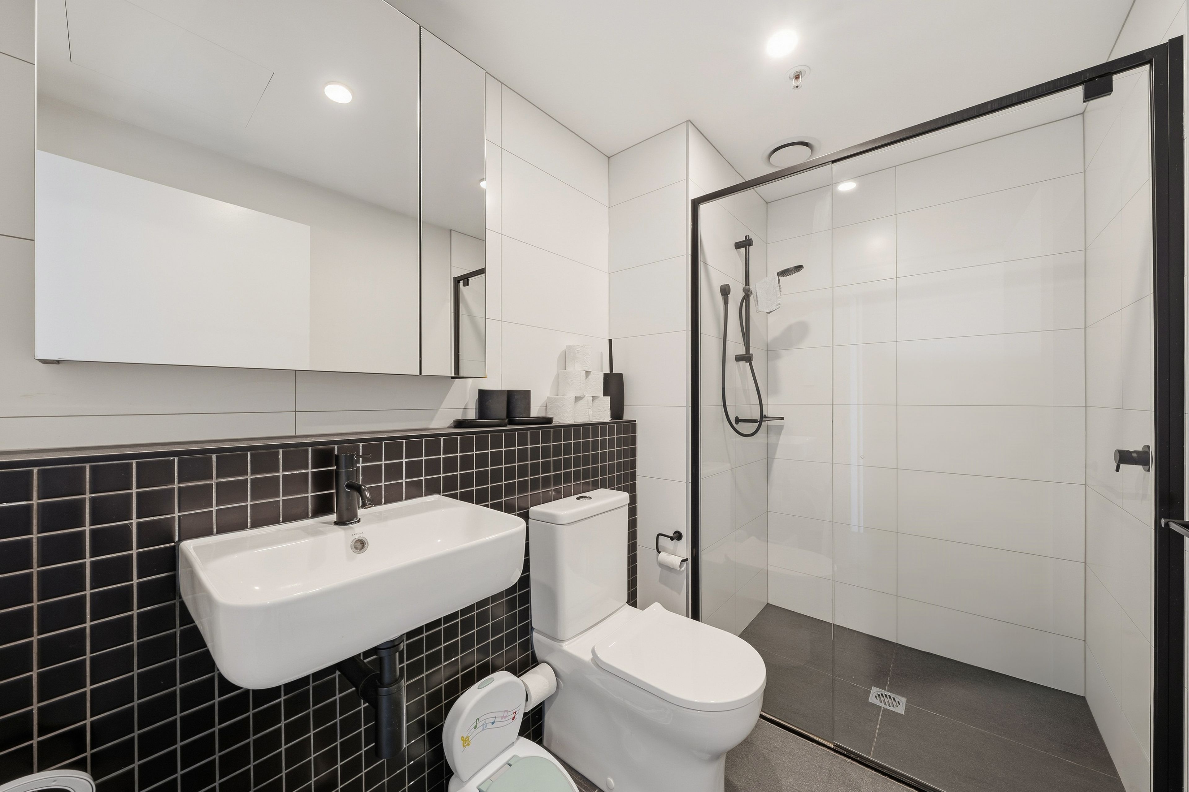 736/335 Anketell Street — photo 9 of 23