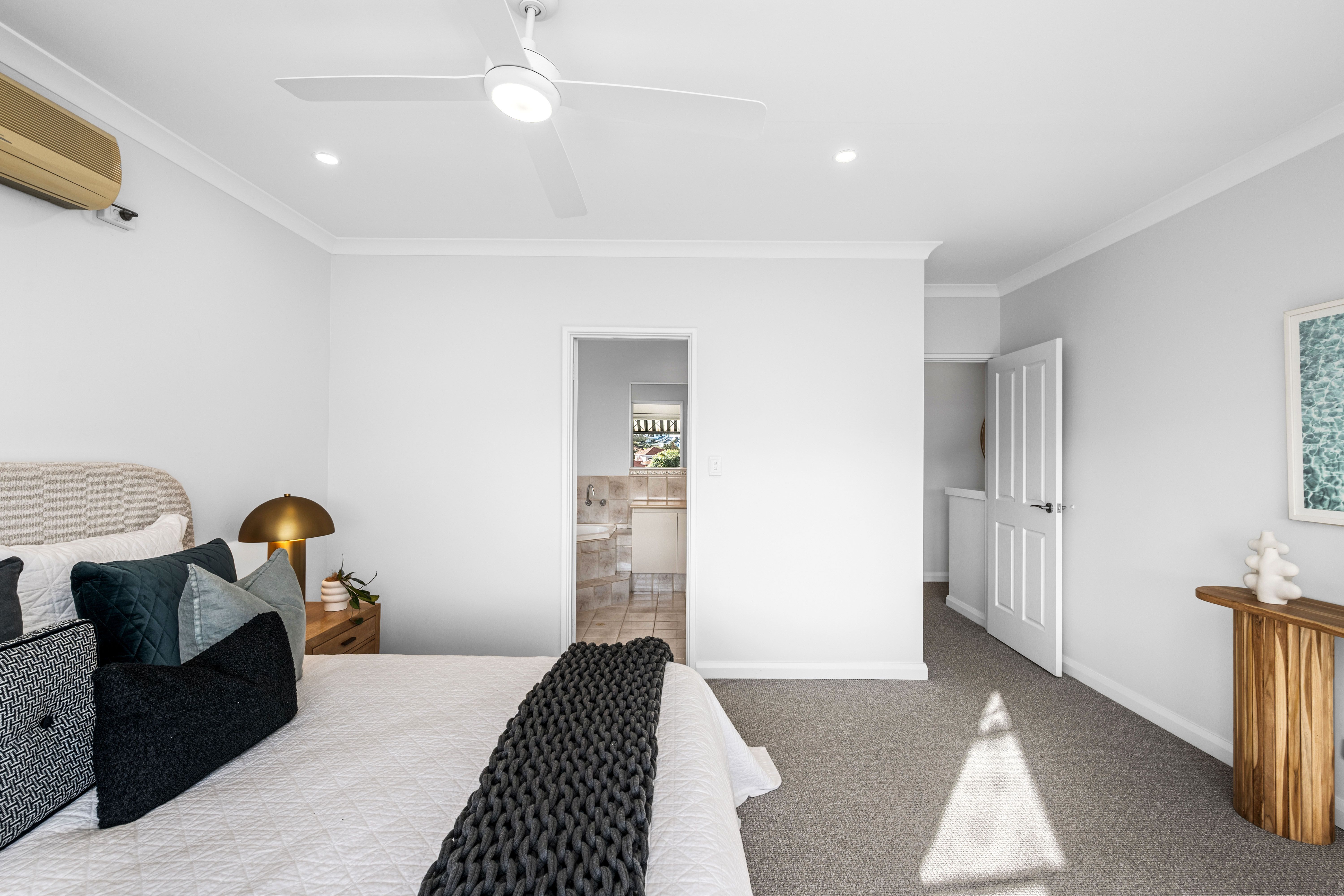 49 Somerset Crescent — photo 16 of 30