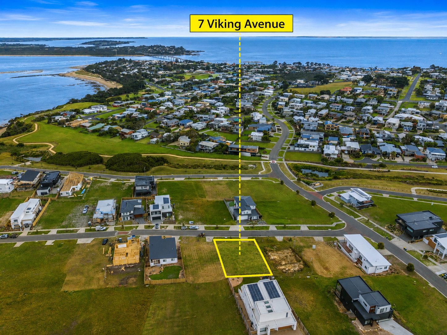 7 Viking Avenue — photo 4 of 5