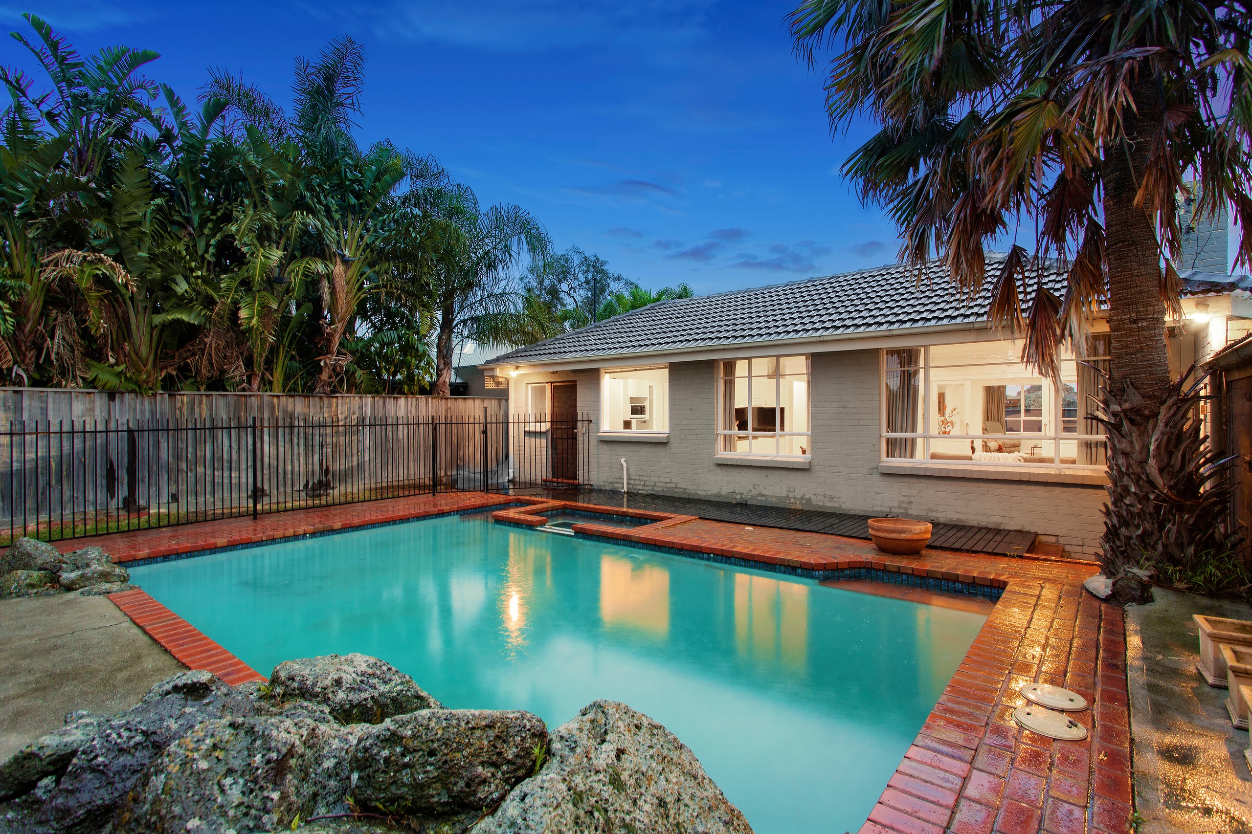 1 Allnutt Court, Cheltenham, VIC 3192