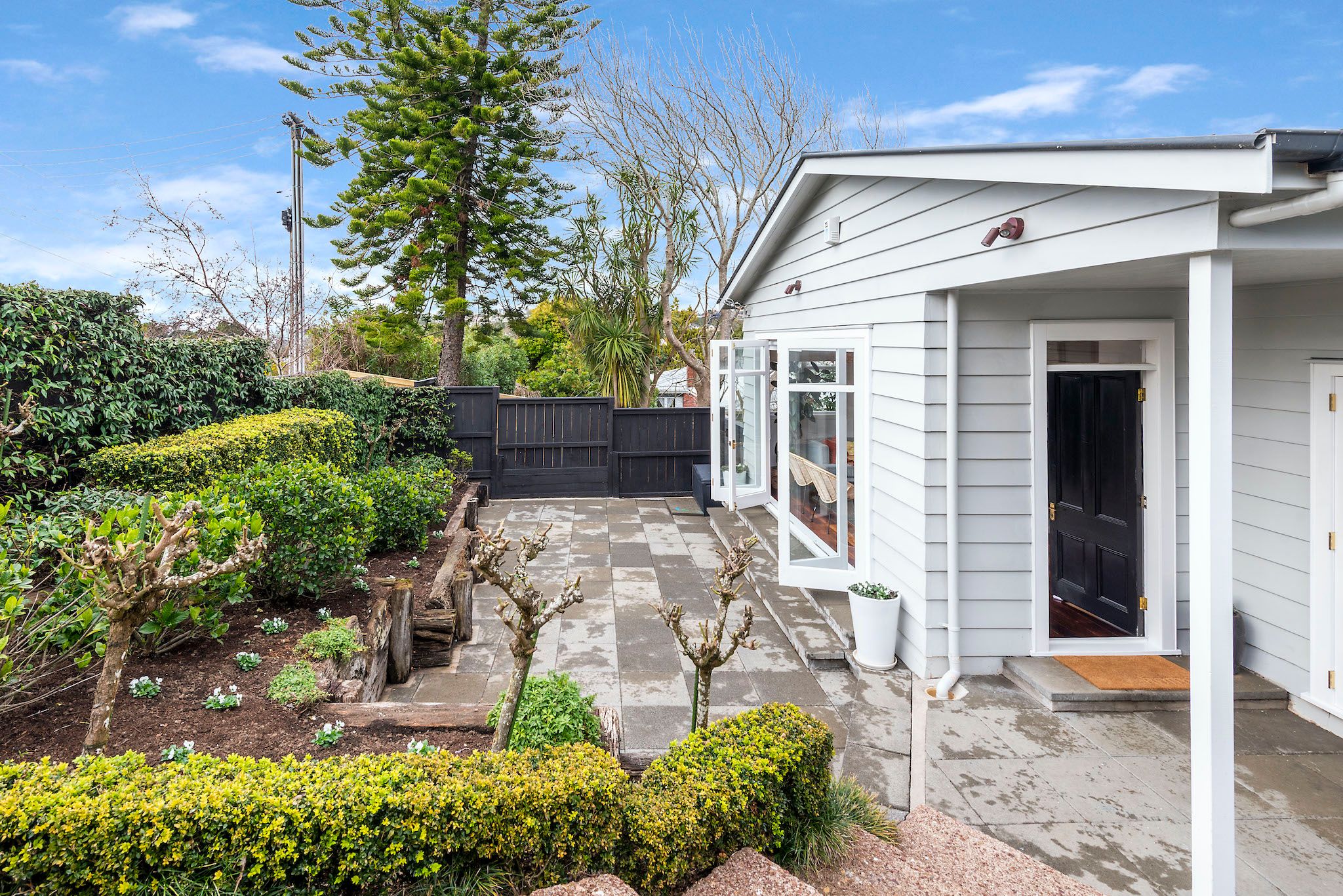 1/85 Beach Road, Mellons Bay, Manukau City