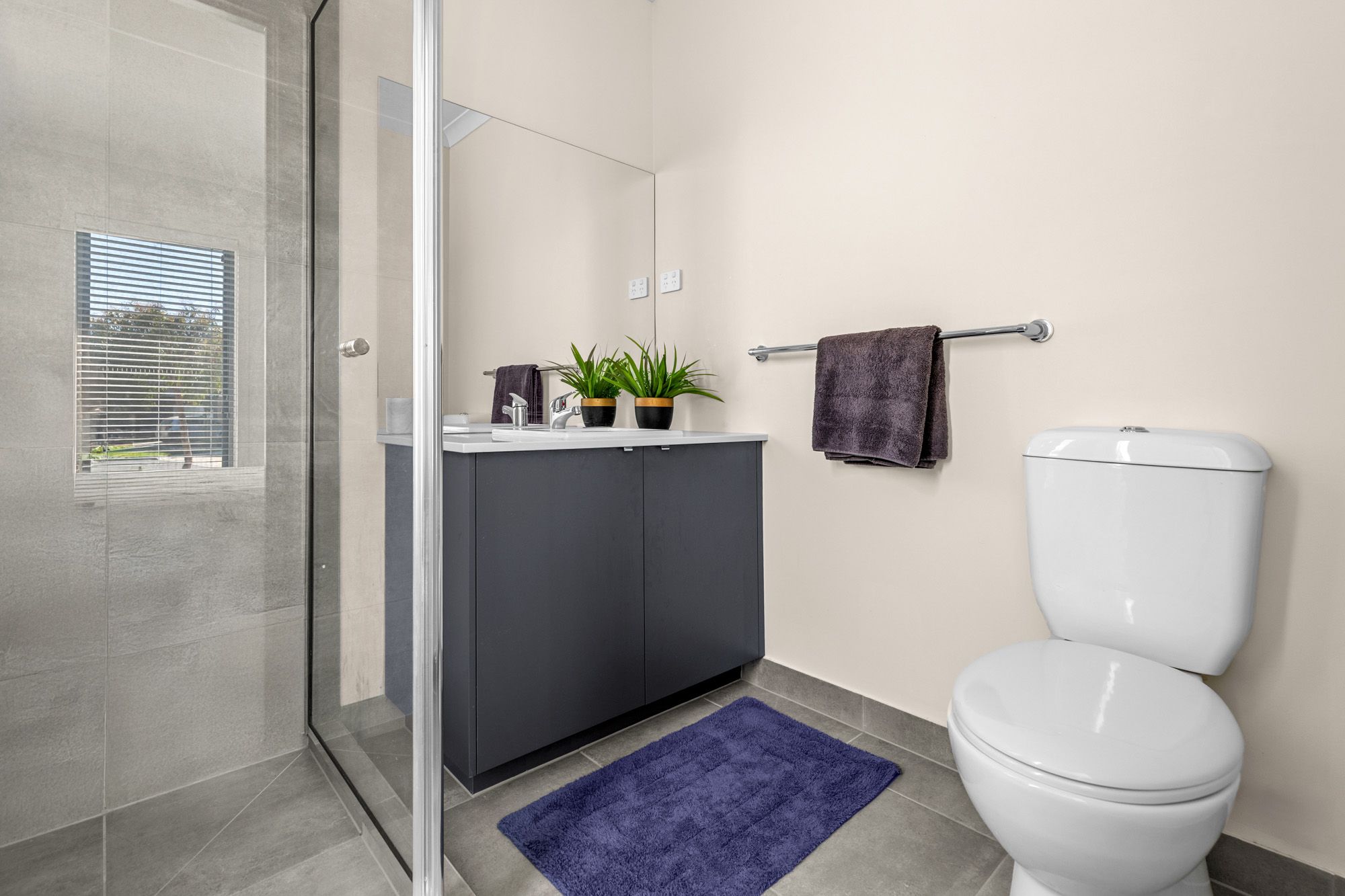 12 Fitzrovia Drive — photo 9 of 15