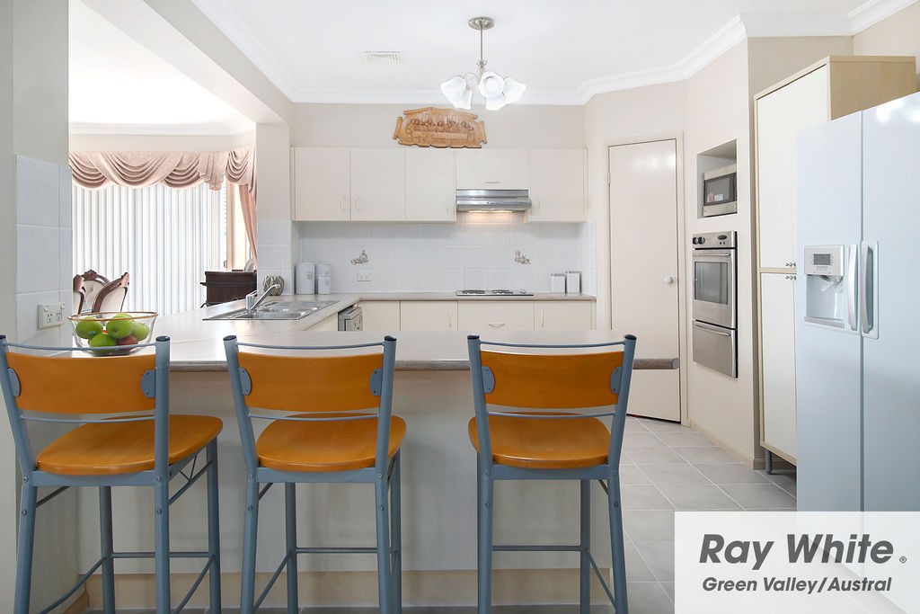 4 Browse Place, Green Valley, NSW 2168