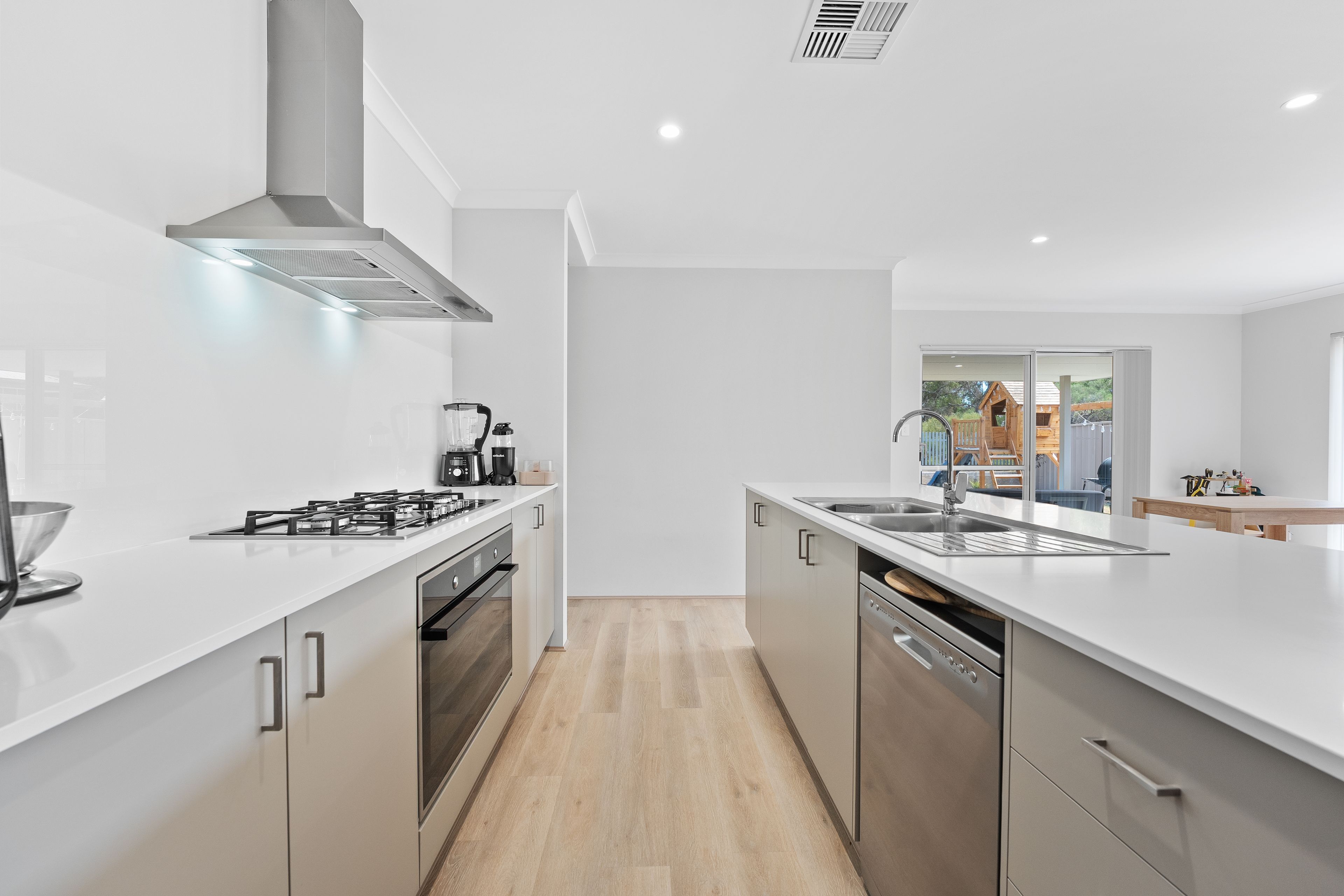 39 Hurlingham Loop, Meadow Springs, WA 6210