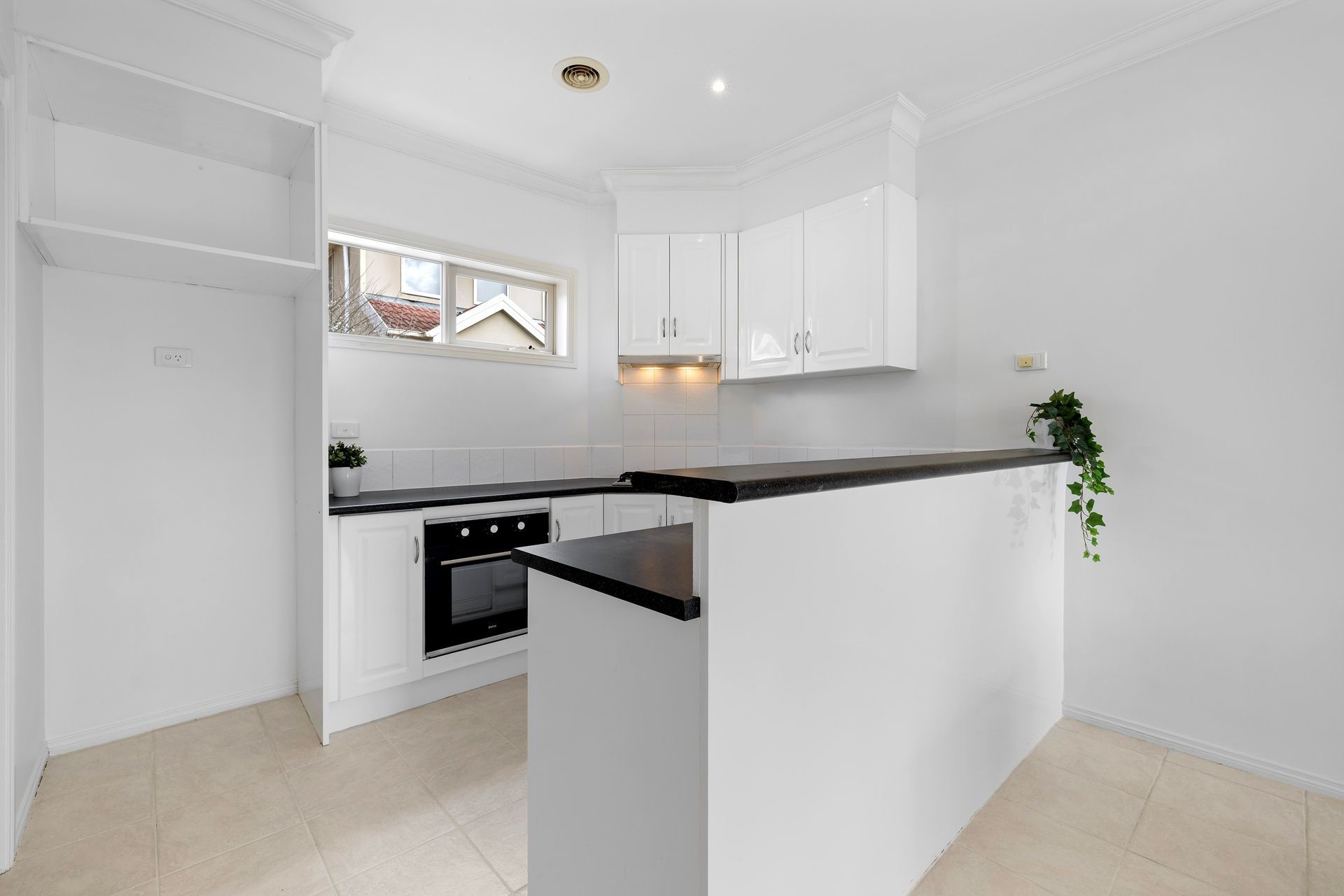 15/2 Mckelvie Court — photo 3 of 14