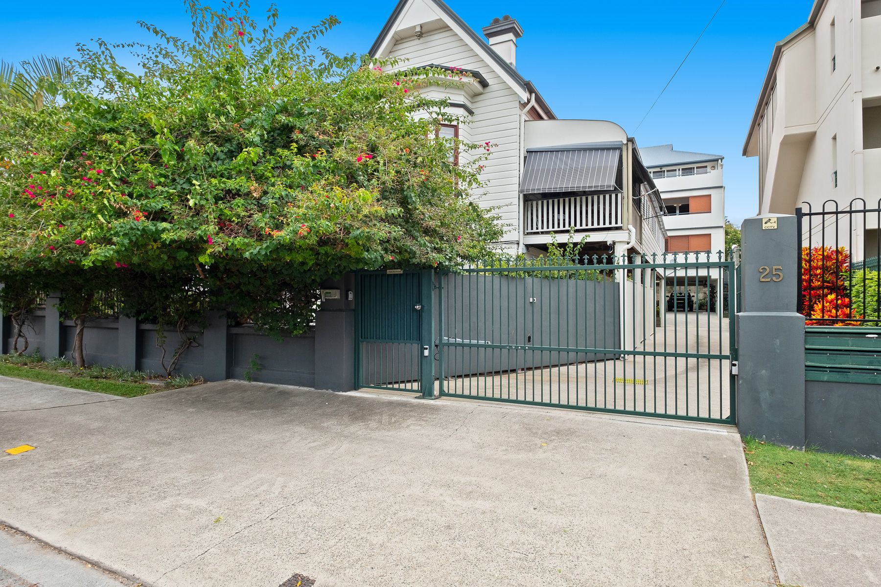 25 Edmondstone Street, South Brisbane QLD 4101