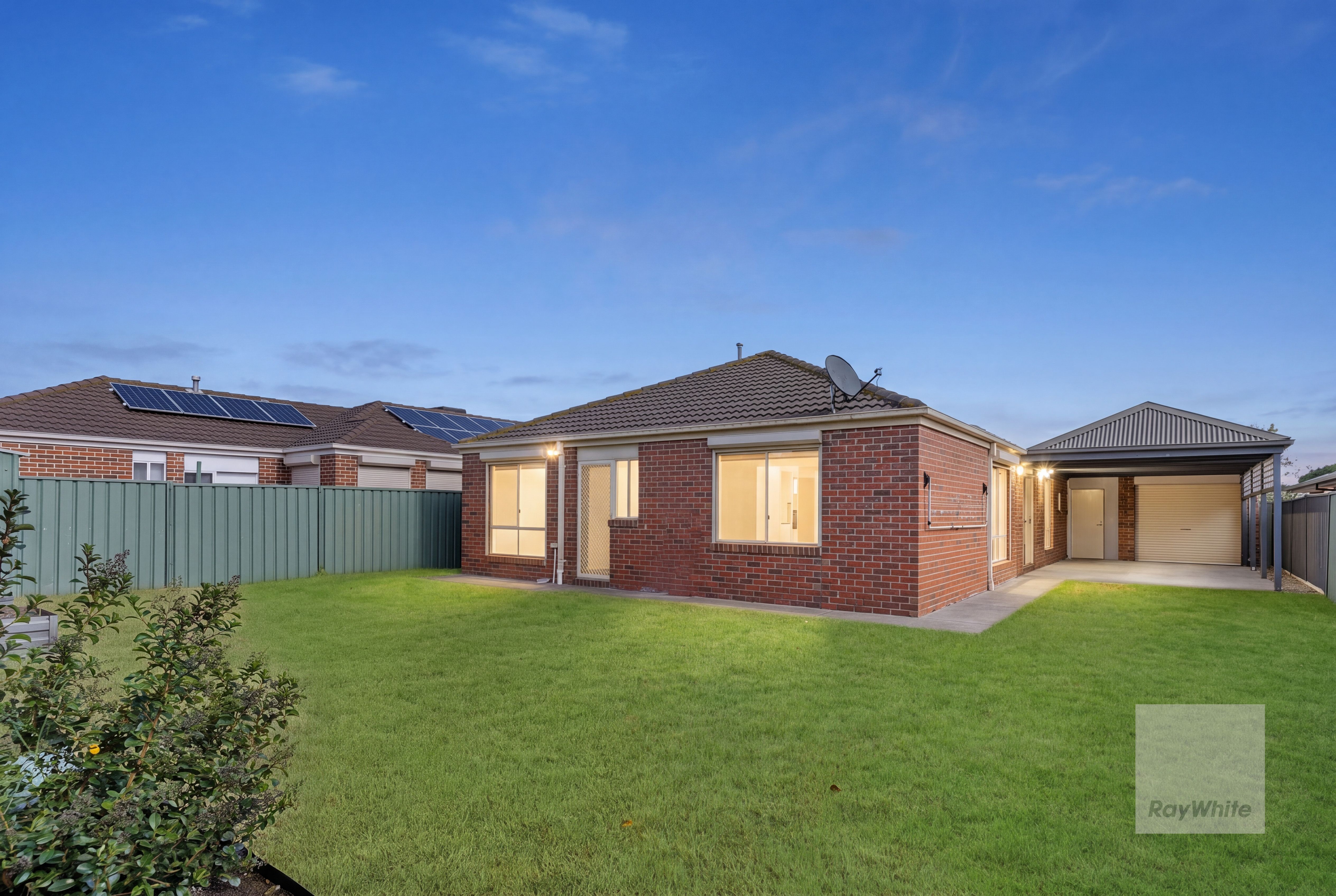 20 Northampton Crescent, Caroline Springs, VIC 3023