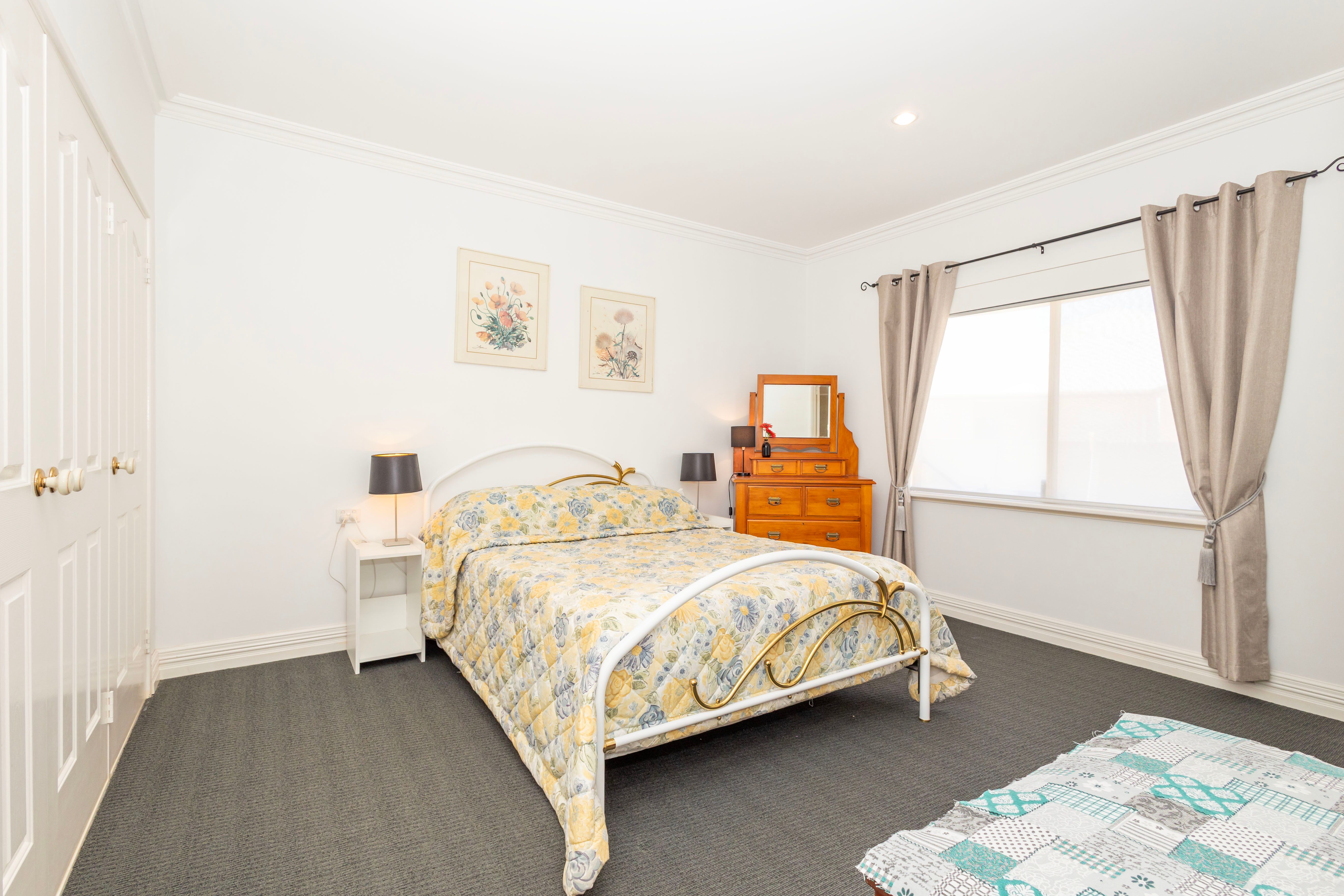 18 CASUARINA Crescent — photo 25 of 30