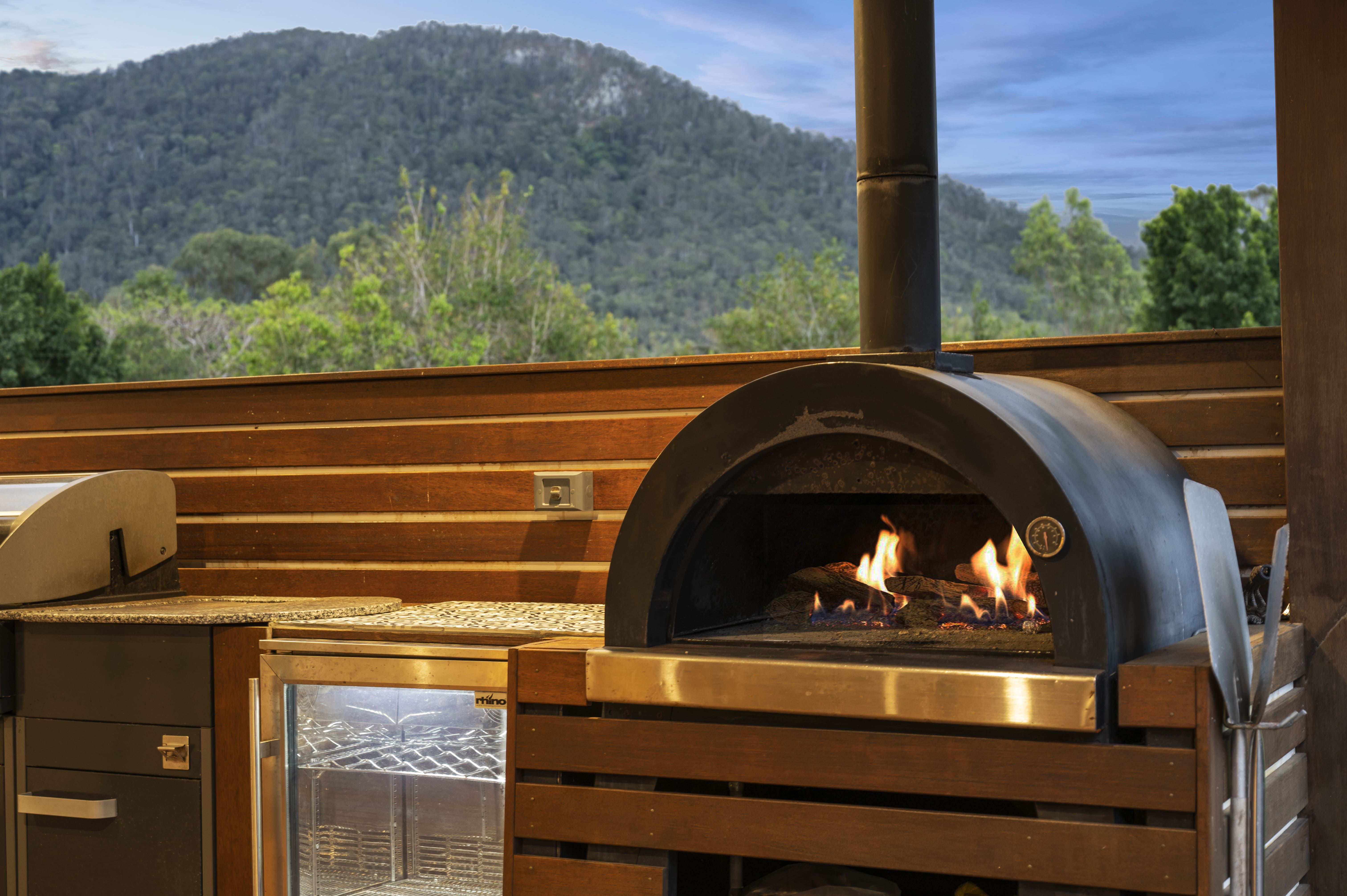 1 Hunting Place, Highvale, QLD 4520