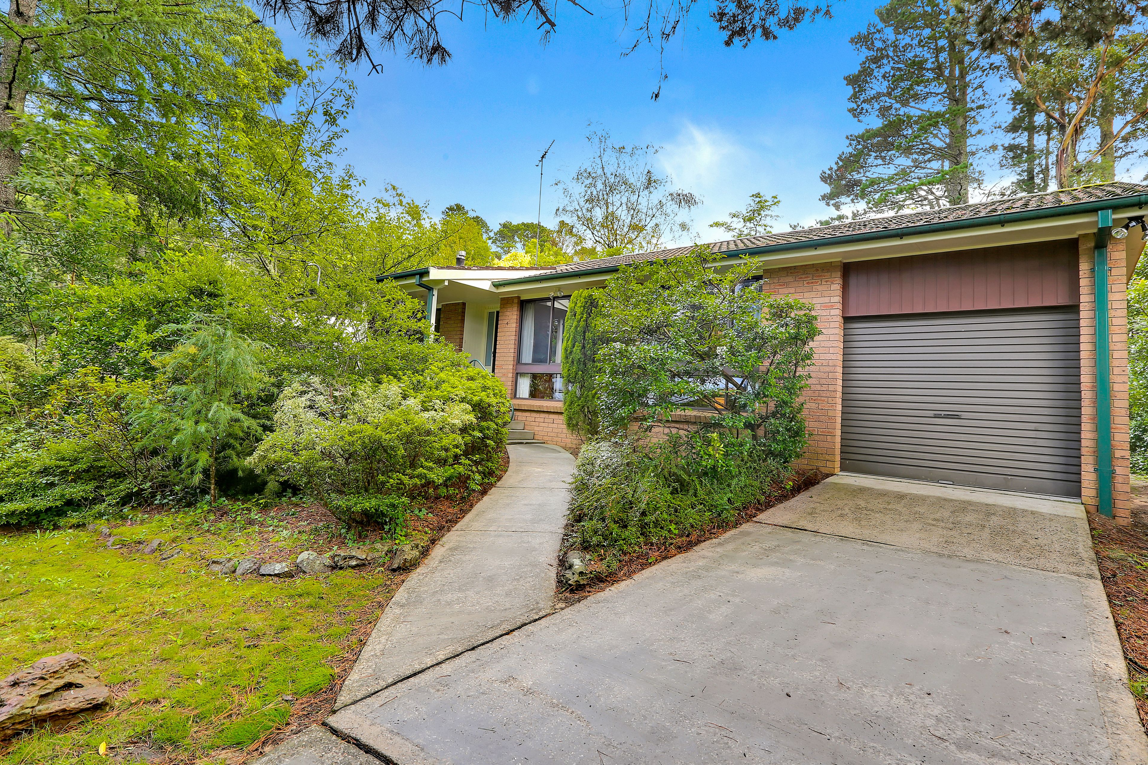 4 Belvidere Avenue, Blackheath NSW 2785