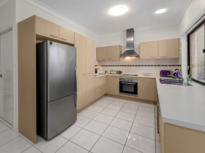 2/64 Georgina Street, Woody Point, QLD 4019