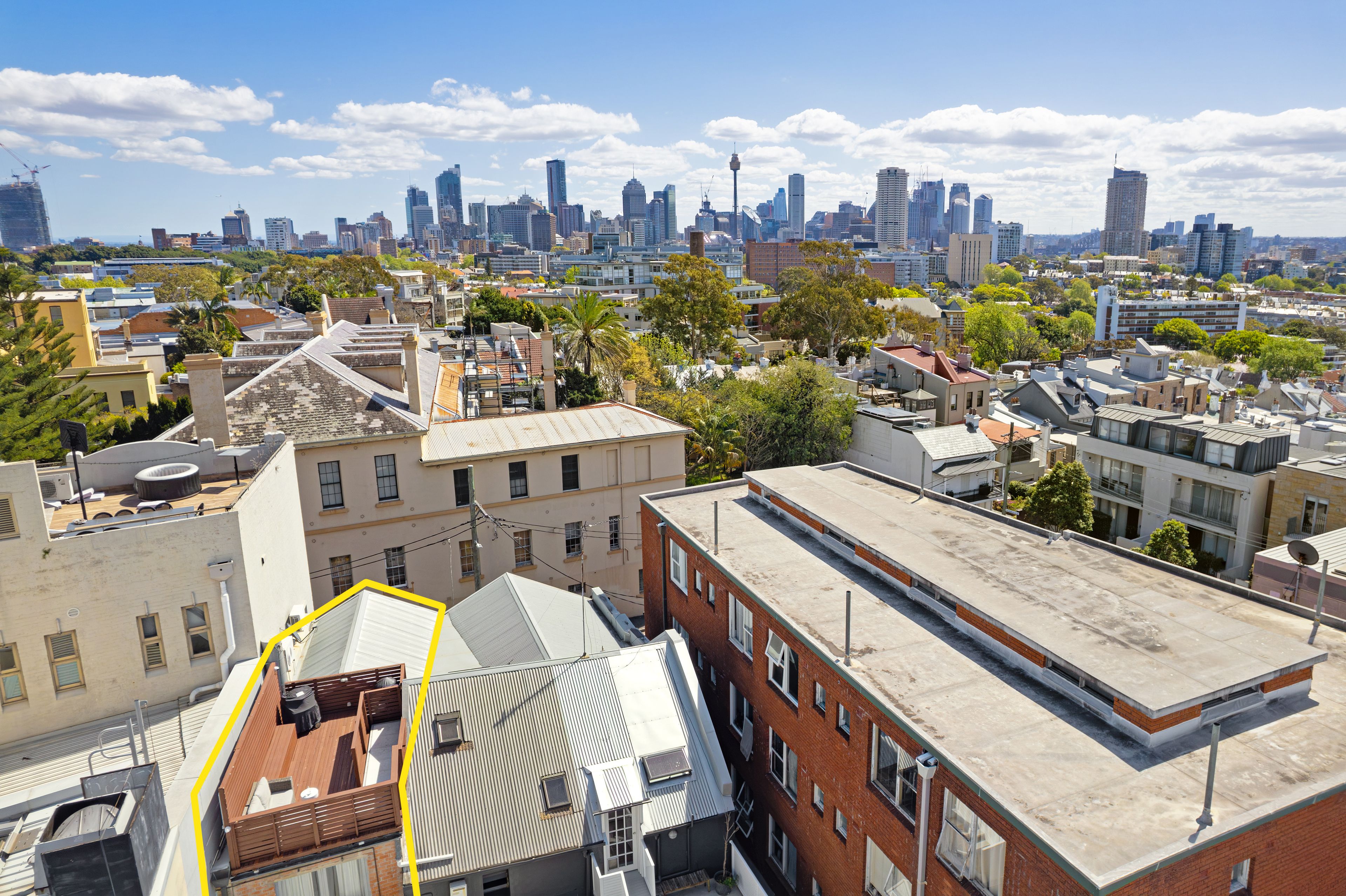 1/4 Underwood Street — photo 3 of 9