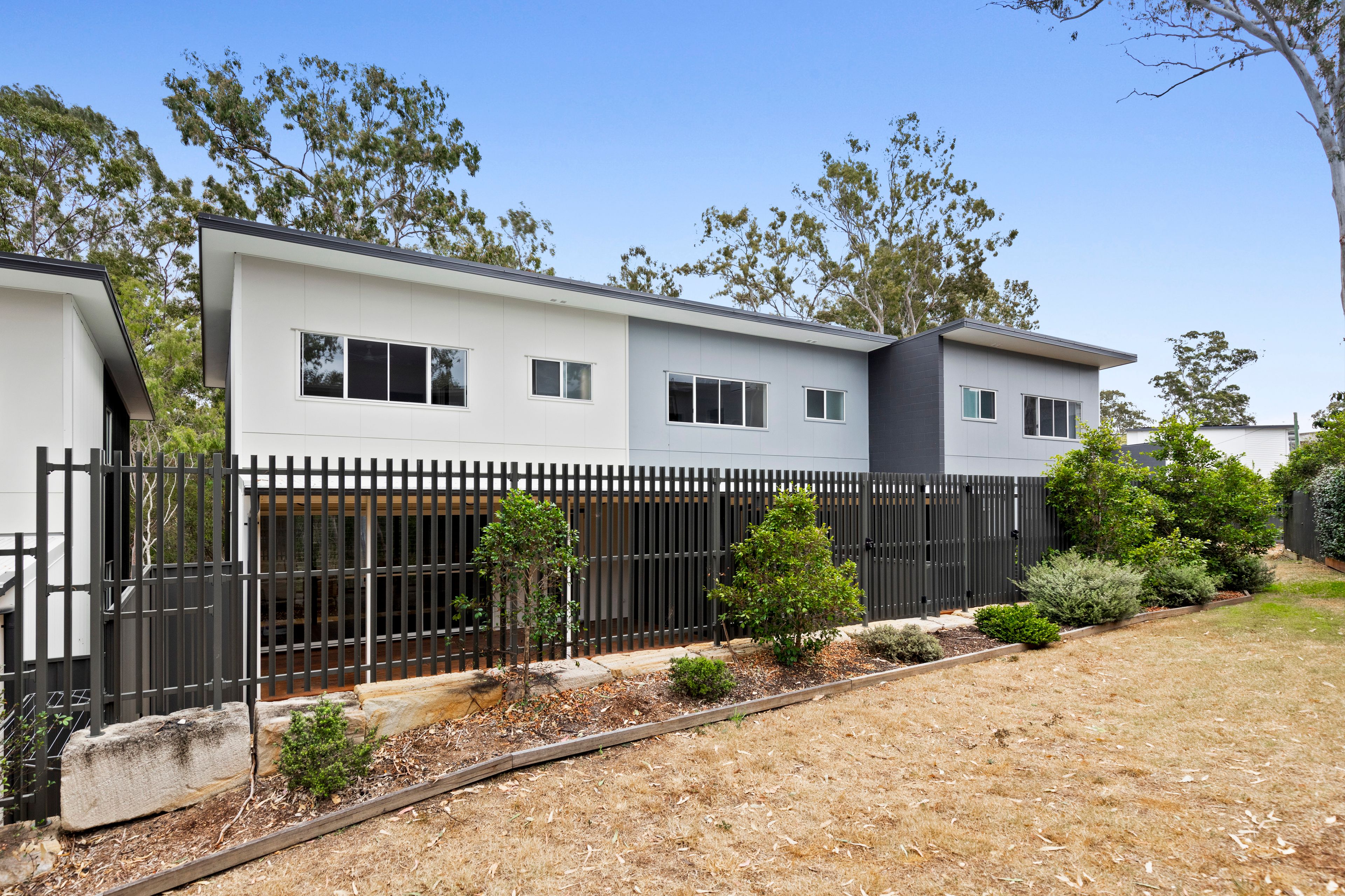 516/33 Kersley Road — photo 16 of 18