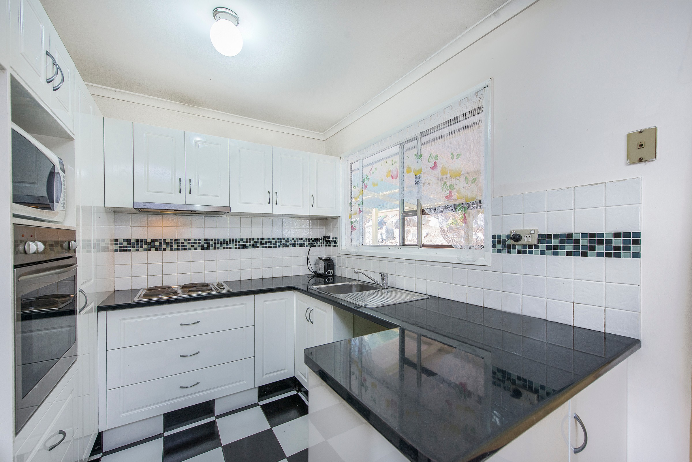 72 Tweedvale Street, Beenleigh, QLD 4207